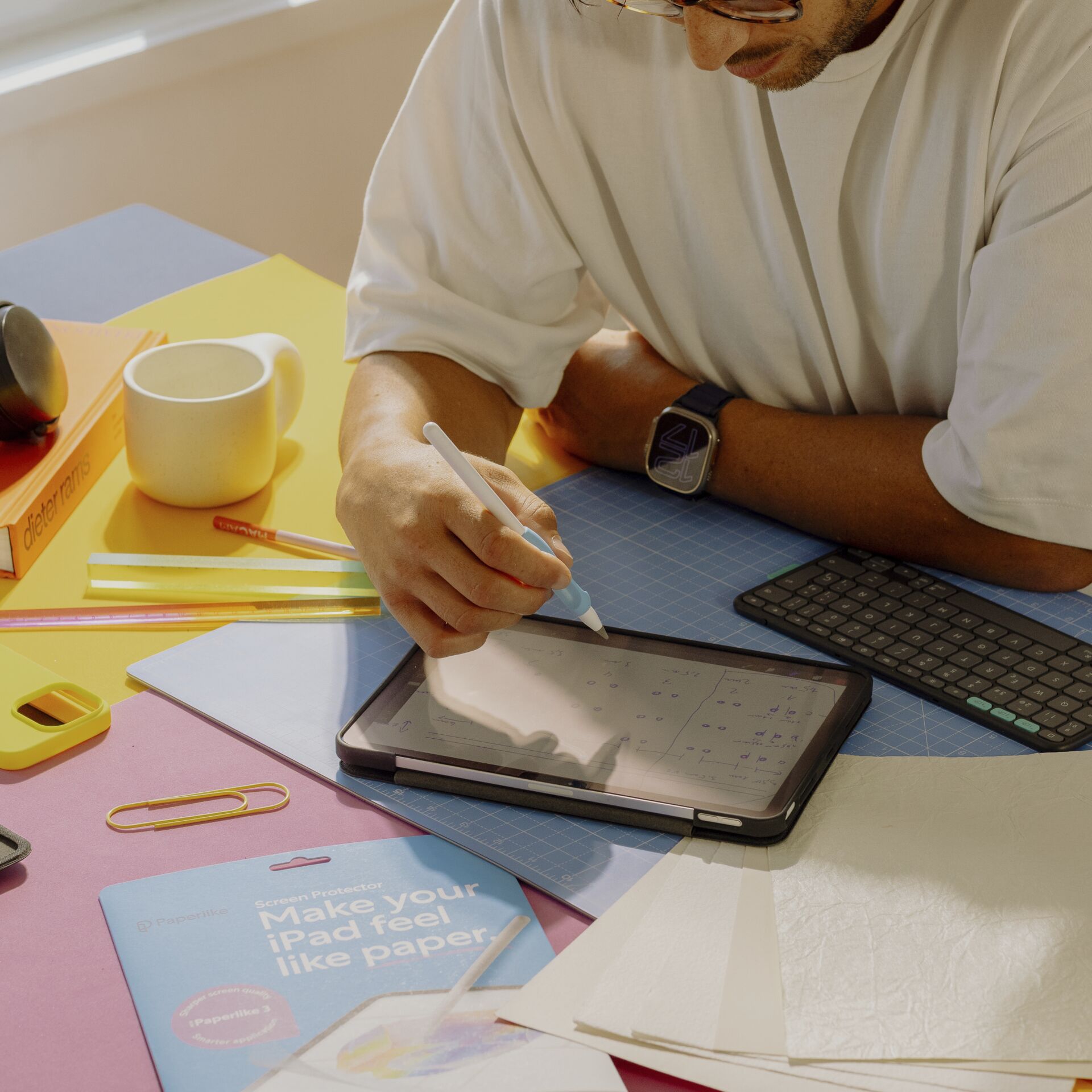 Text, Computer-Tastatur, Erwachsener, Mann, Person