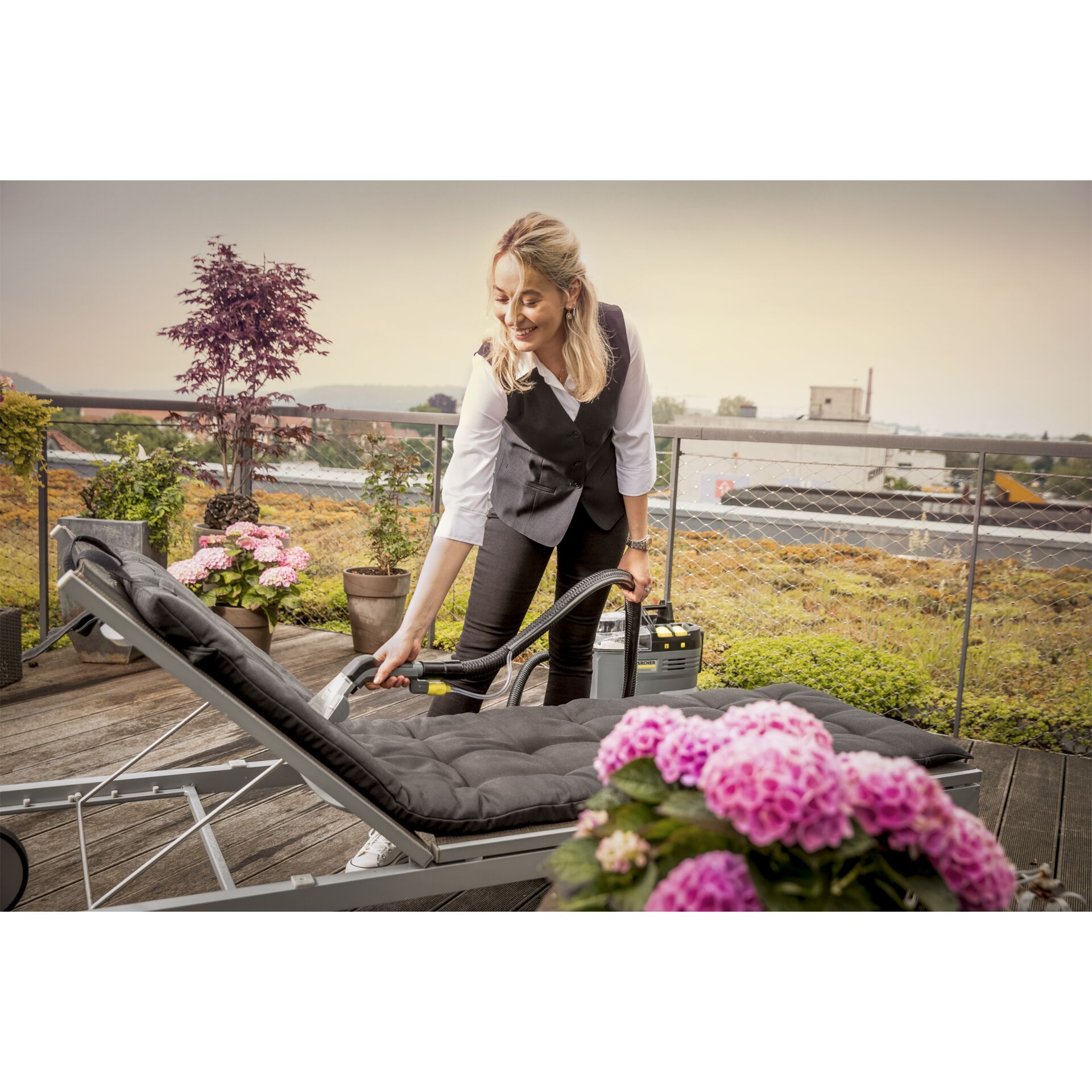 Moebel, Erwachsener, Weiblich, Person, Frau