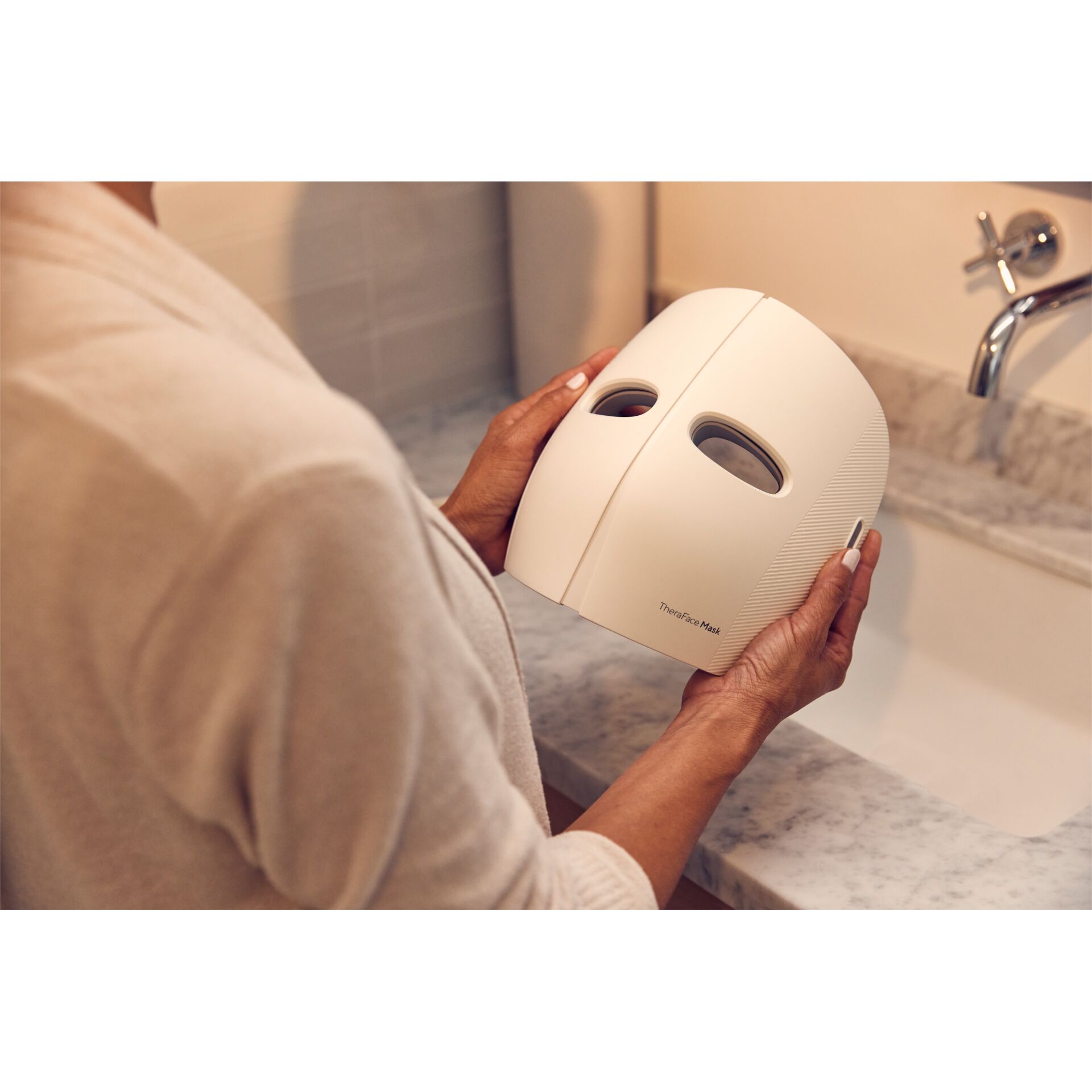 Gesichtsmaske, Maskenanlage, Medizinische Maske, Hautpflege, White Mask