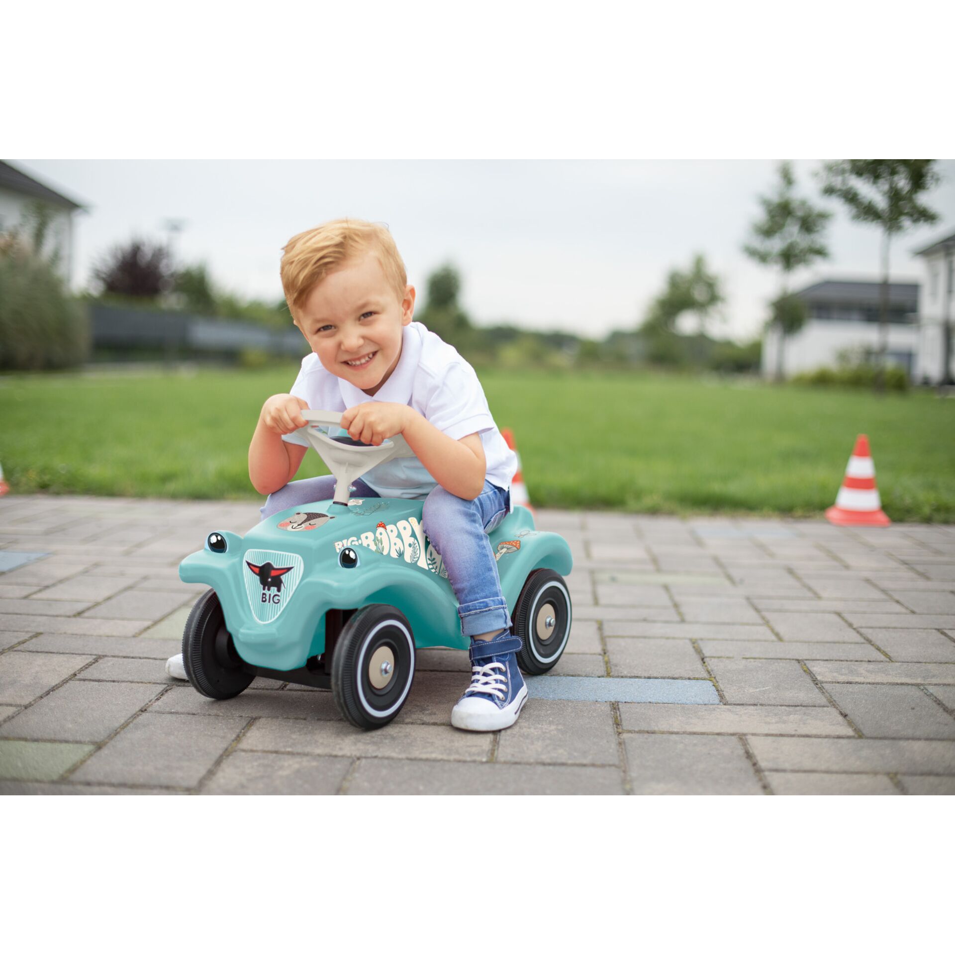 Kinderfahrzeug, Spielzeugauto, blaues Fahrzeug, Outdoor Spielzeug, Pädagogisch verantwortungsvoll
