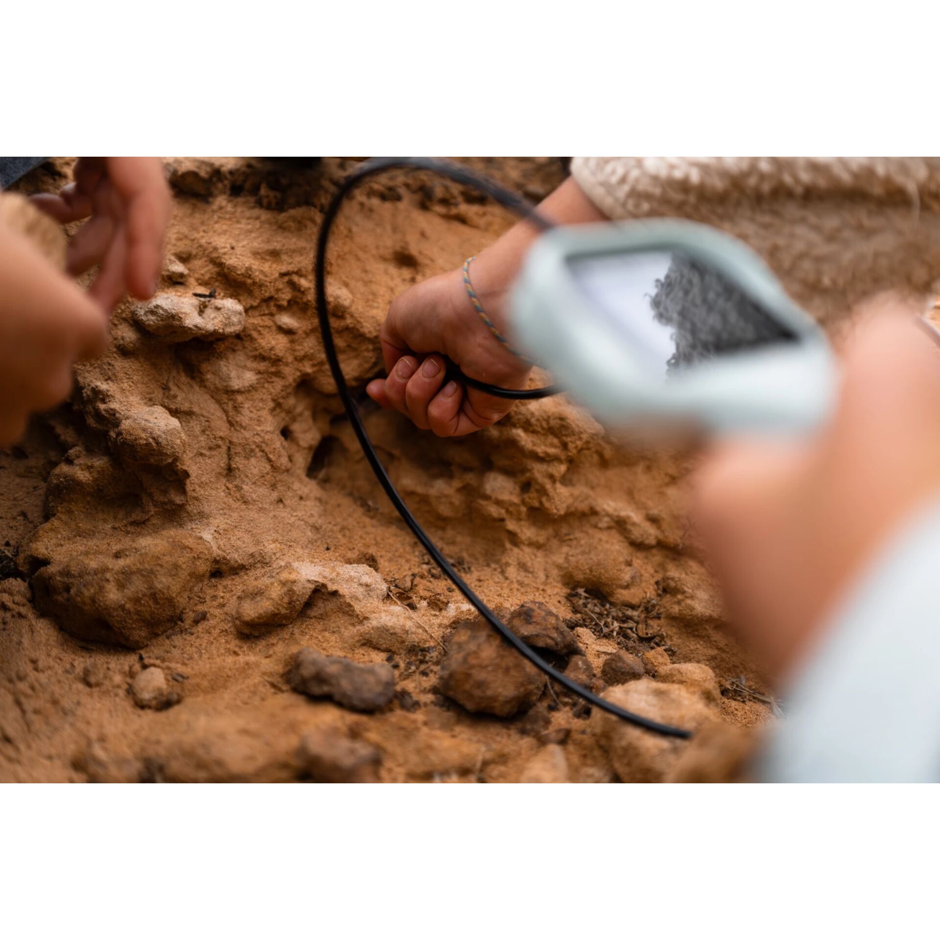 Kies, Sand, Hand, Draht, Handschuhe