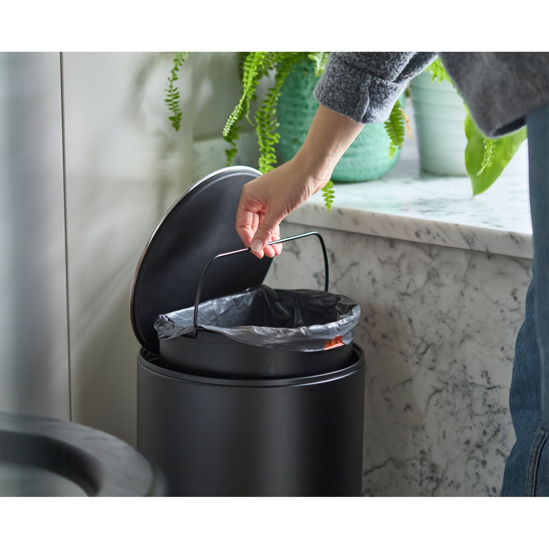 Mülleimer, Abfalleimer, Küchenabfall, Schwingdeckel, Stahl/Metallic