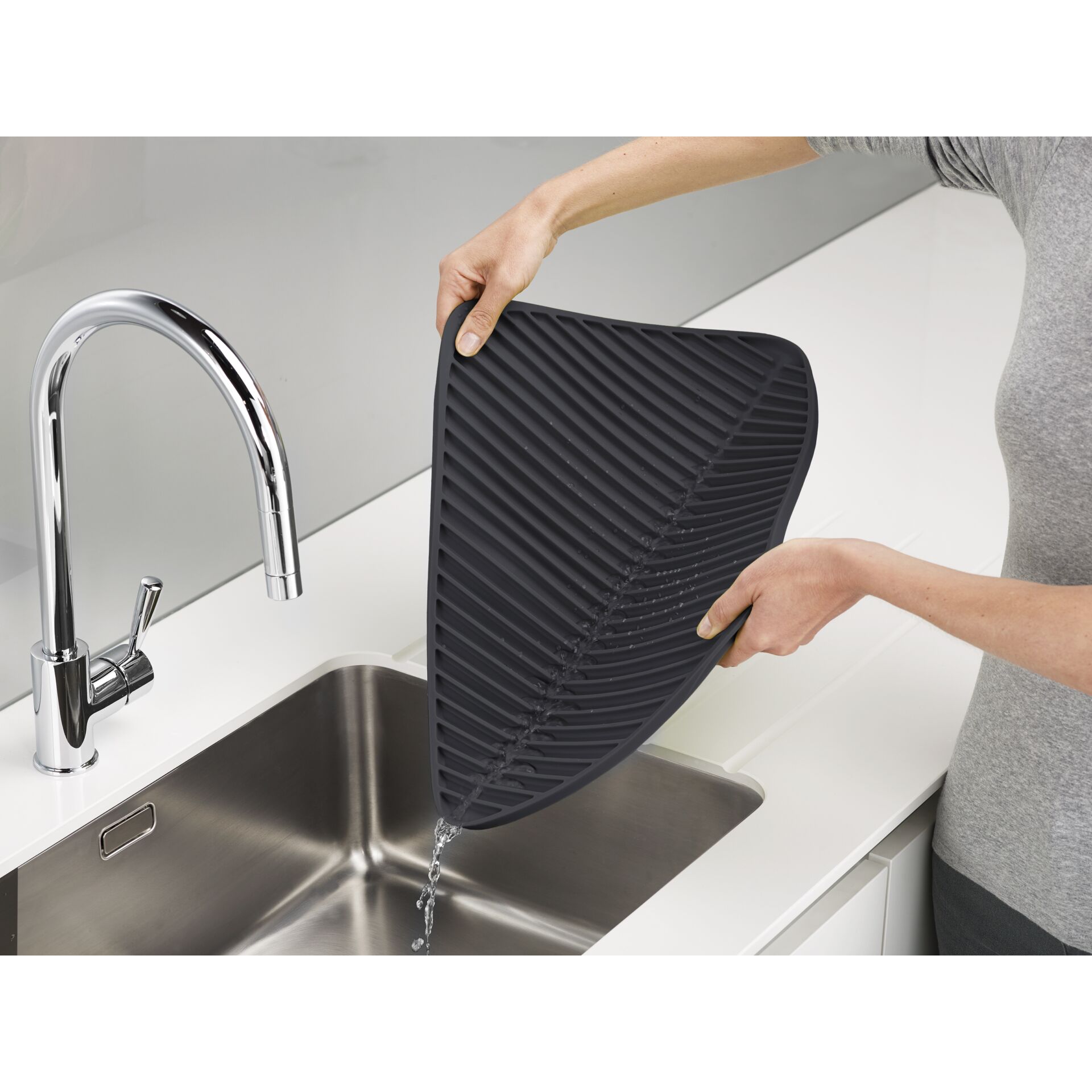 Sinken, Waschbeckenhahn