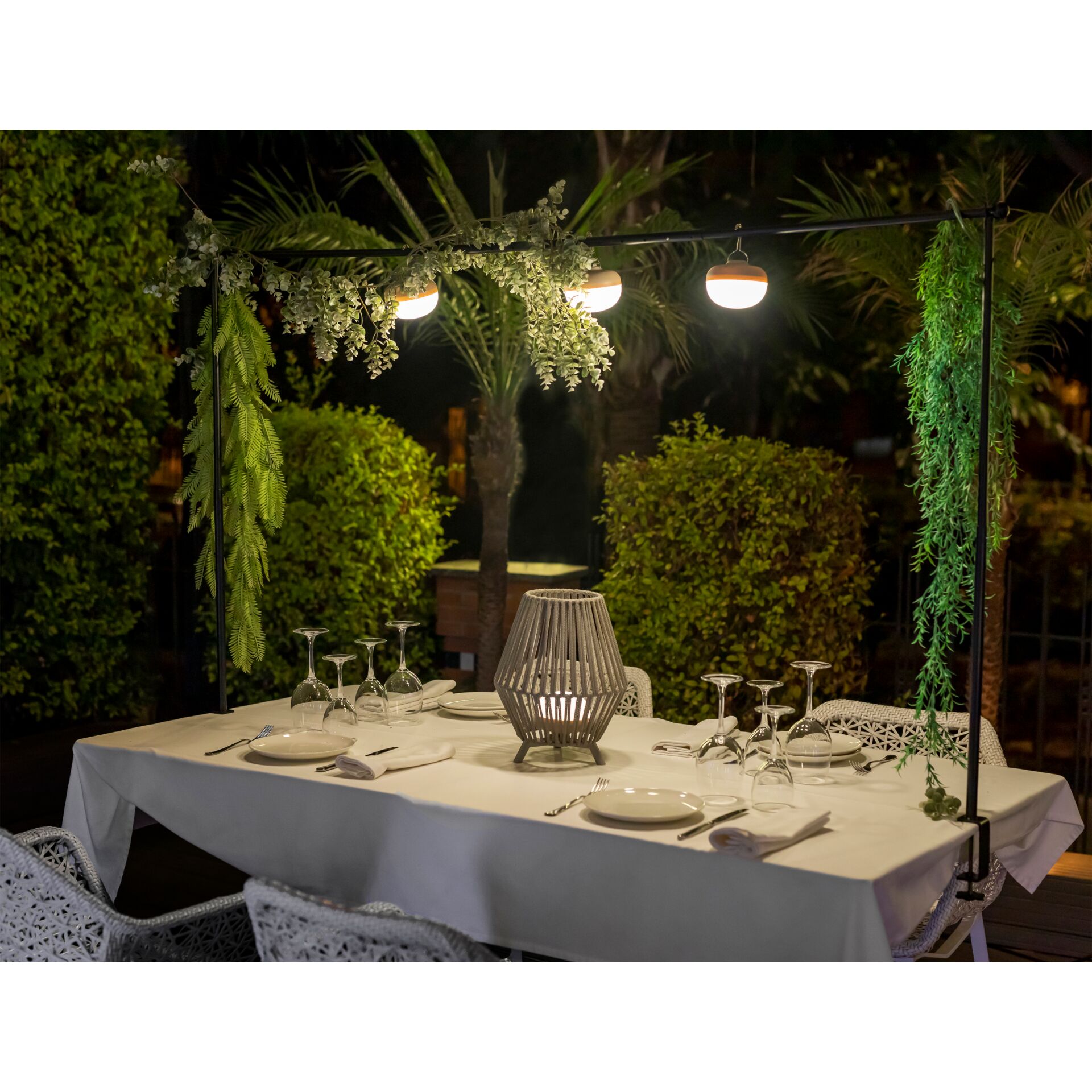 Esstisch, Tisch, Innenarchitektur, Tischplatte, Tischdecke