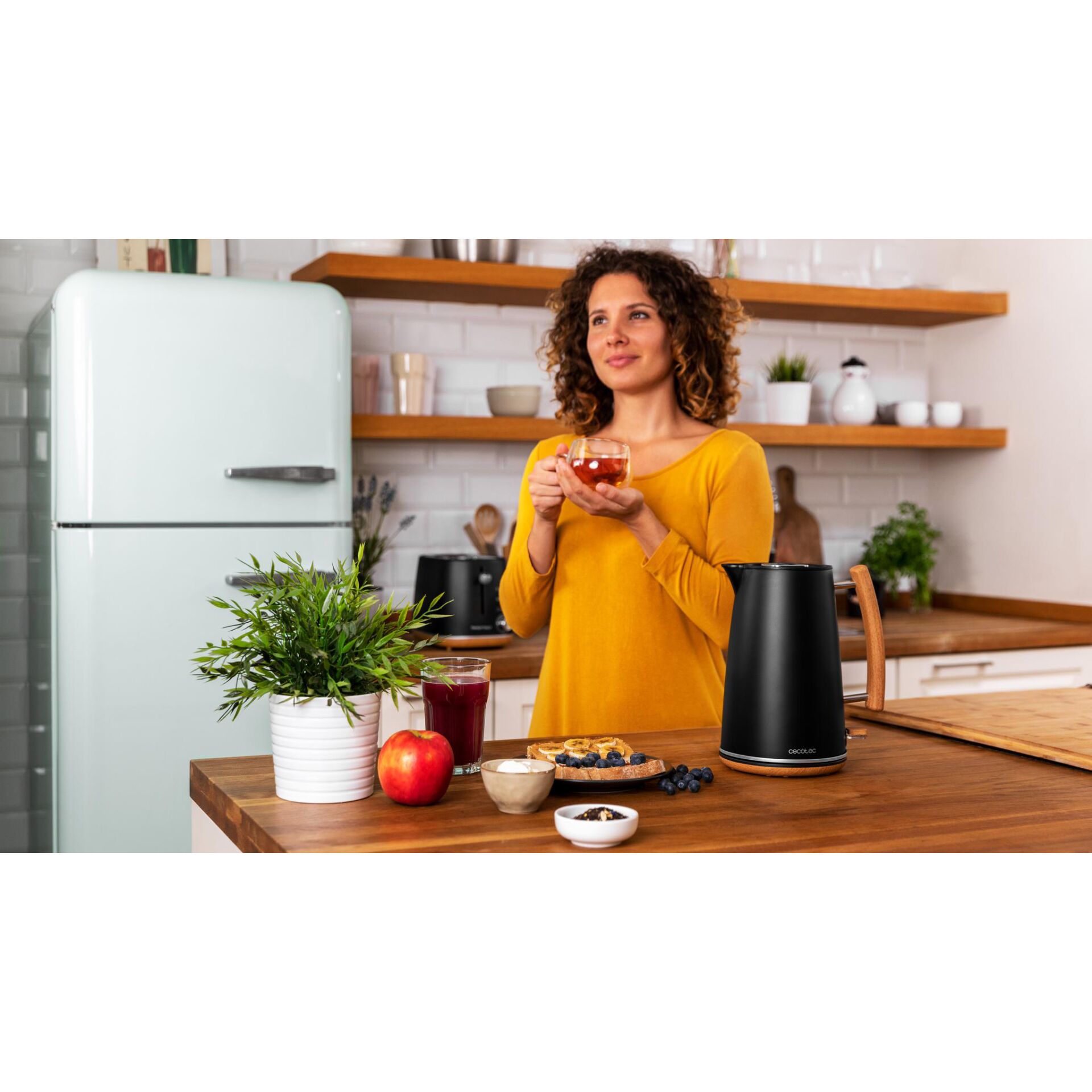 Gerät, Elektrisches Gerät, Kühlschrank, Gerät, Elektrisches Gerät, Kühlschrank