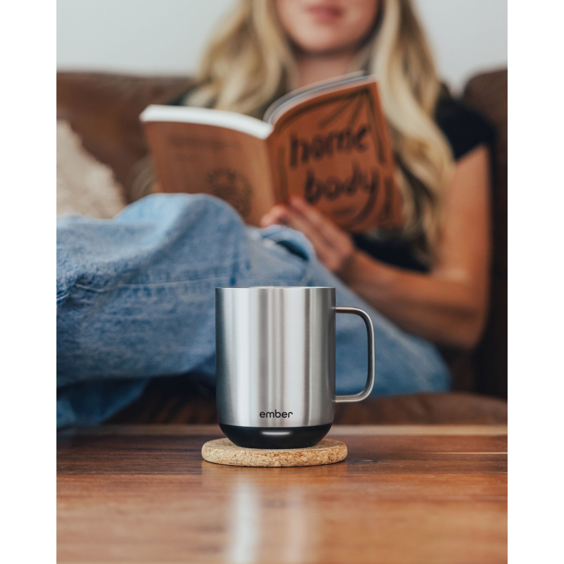 Pokal, Buch, Veröffentlichung, Person, Lesen