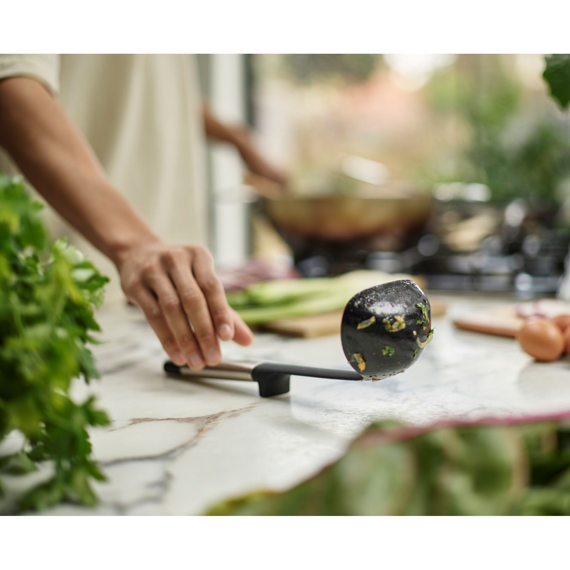 Utensil für die Küche, Zangen, Person