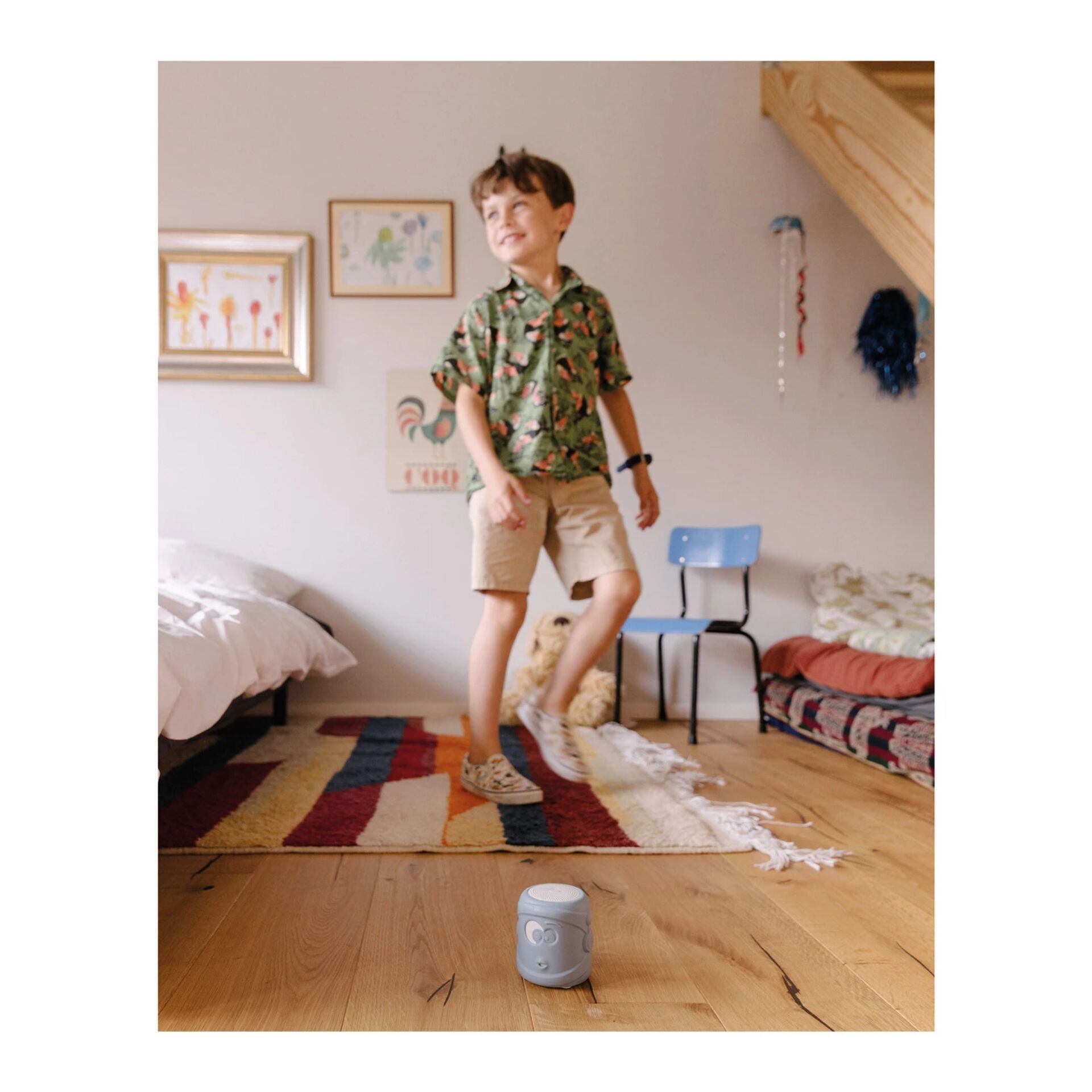 Dekoration für Zuhause, Innenarchitektur, Person, Stuhl, Gemälde