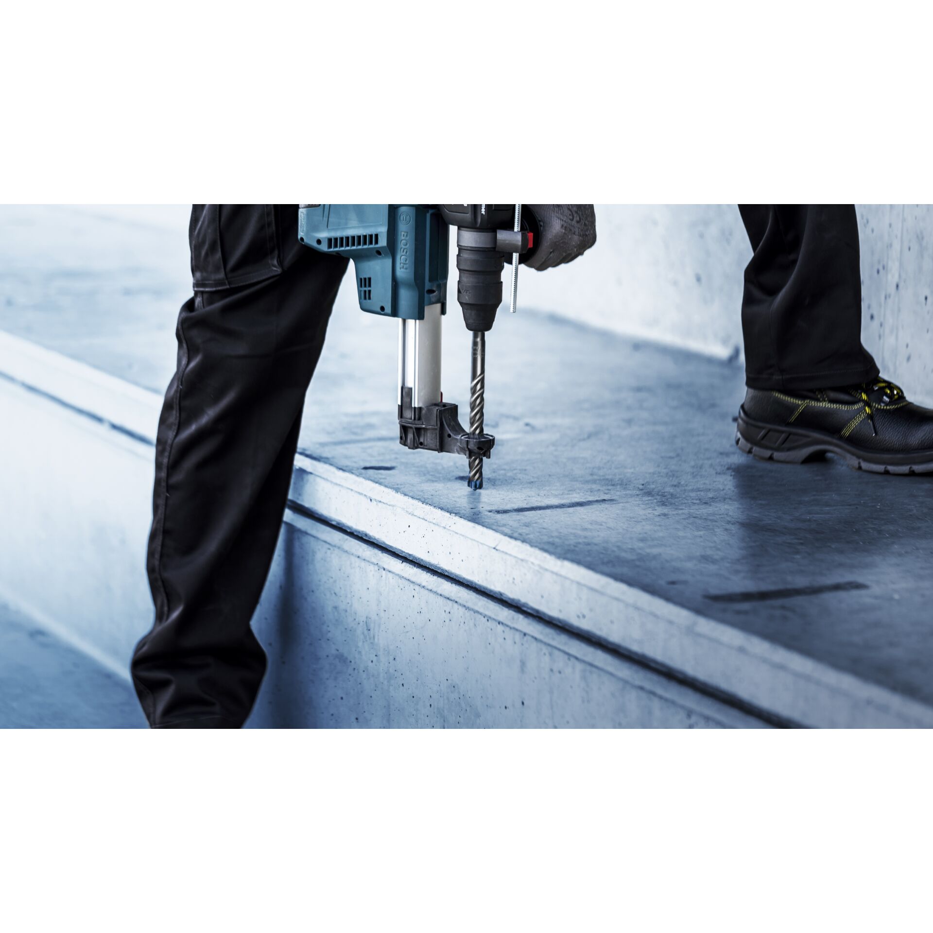 Bekleidung, Schuhwerk, Schuh, Elektrische Bohrmaschine, Werkzeug