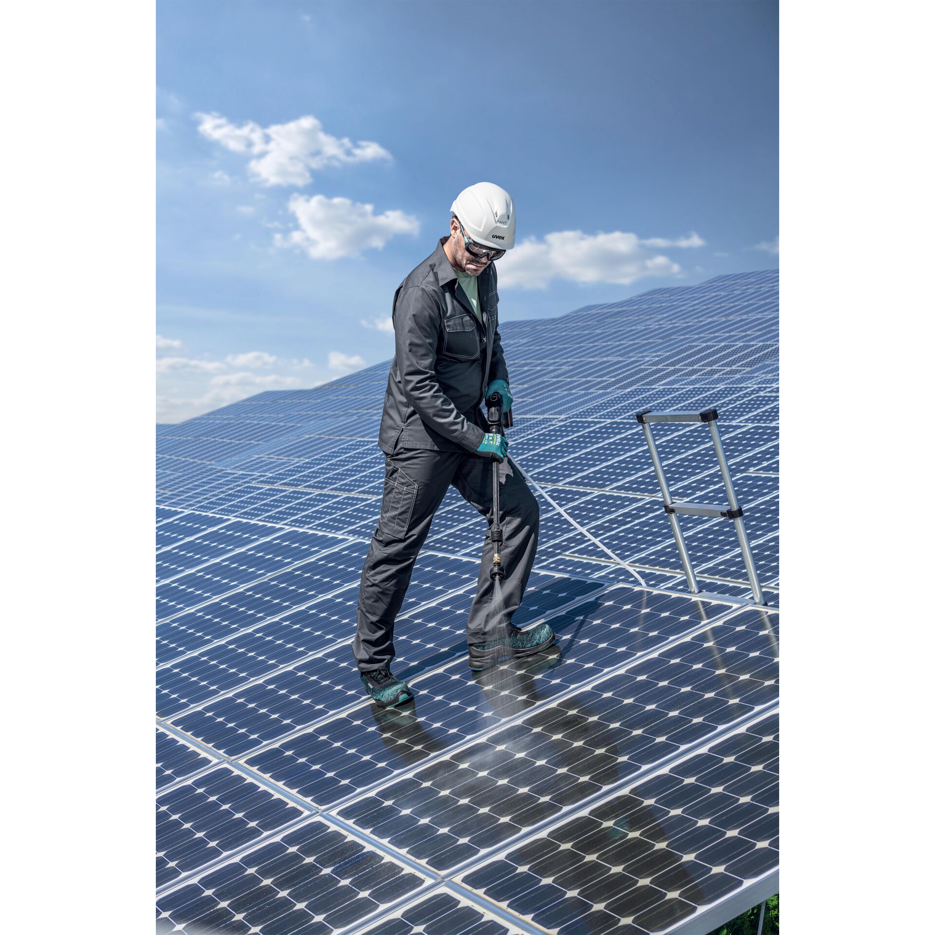 Person, Arbeiter, Elektrisches Gerät, Handschuh, Helm