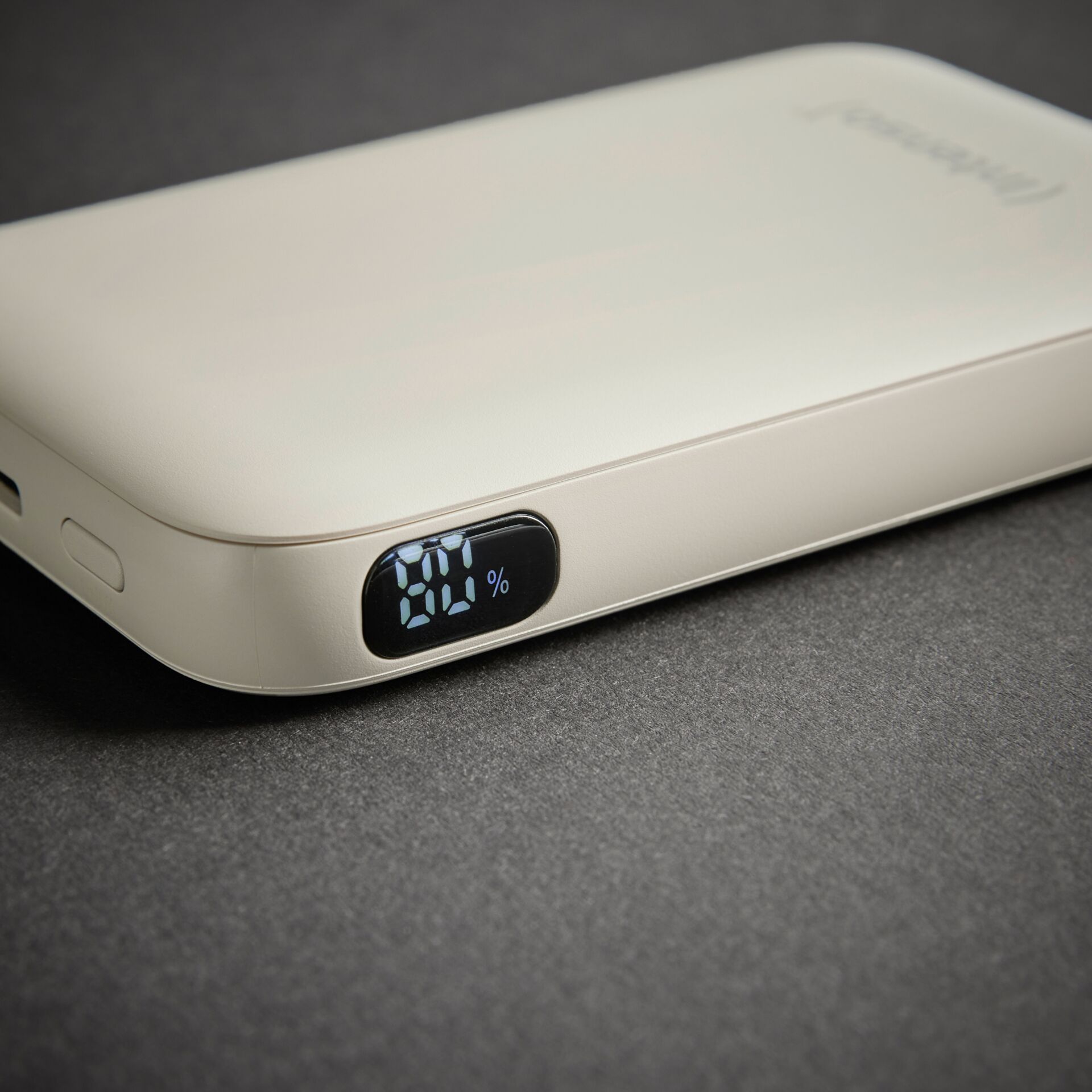 Ladegerät, Powerbank, Display, %, Metallic beige