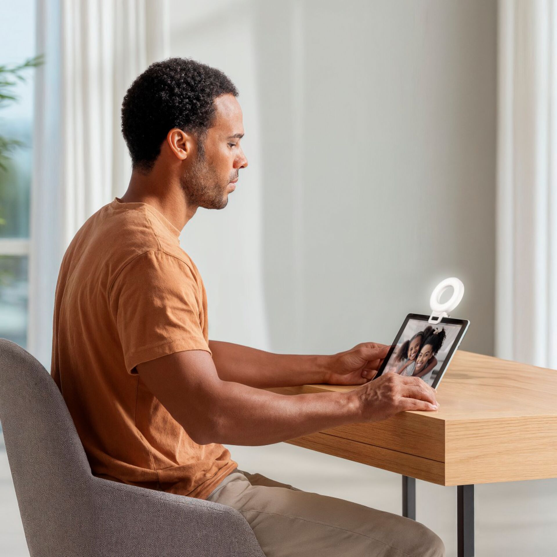 Moebel, Tabelle, Schreibtisch, Person, Sitzen