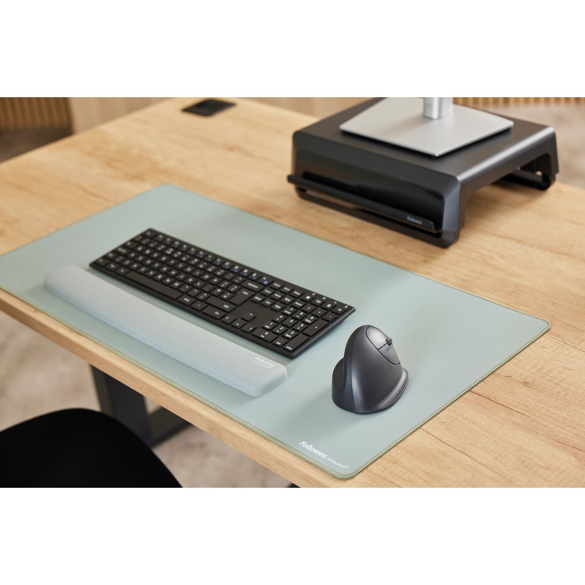 Computerausrüstung, Computer-Tastatur, Mobiliar, Tabelle, Matte