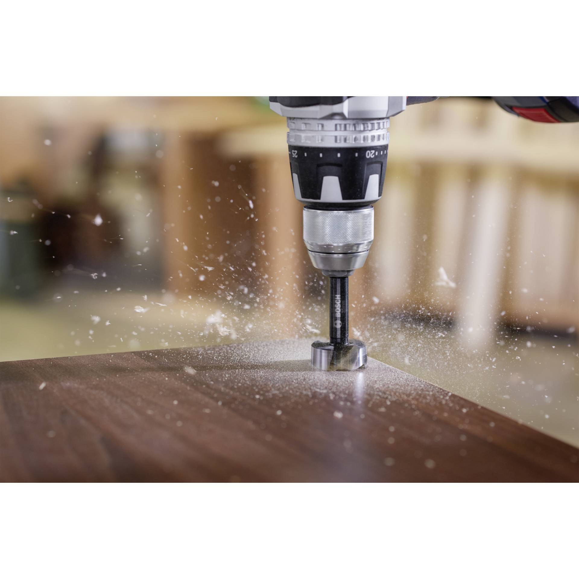 Drinnen, Innenarchitektur, Gerät, Elektrische Bohrmaschine, Draußen