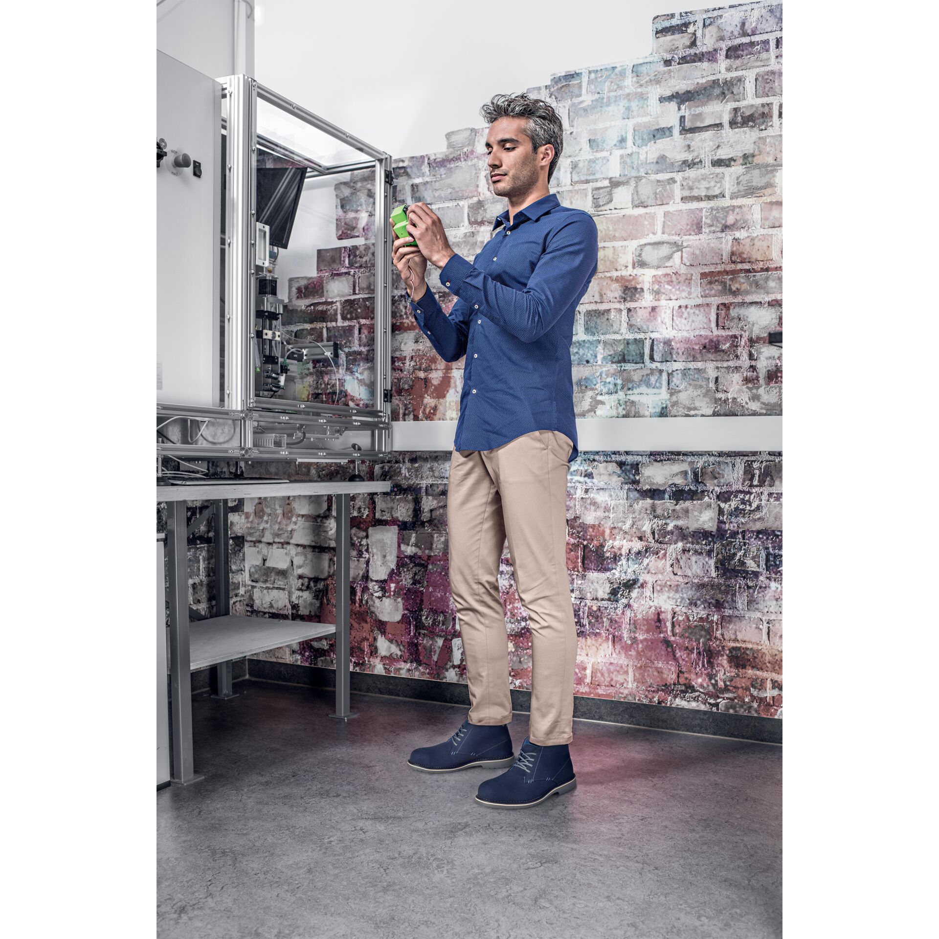 Person, Stehend, Kopf, Gesicht, Hosen