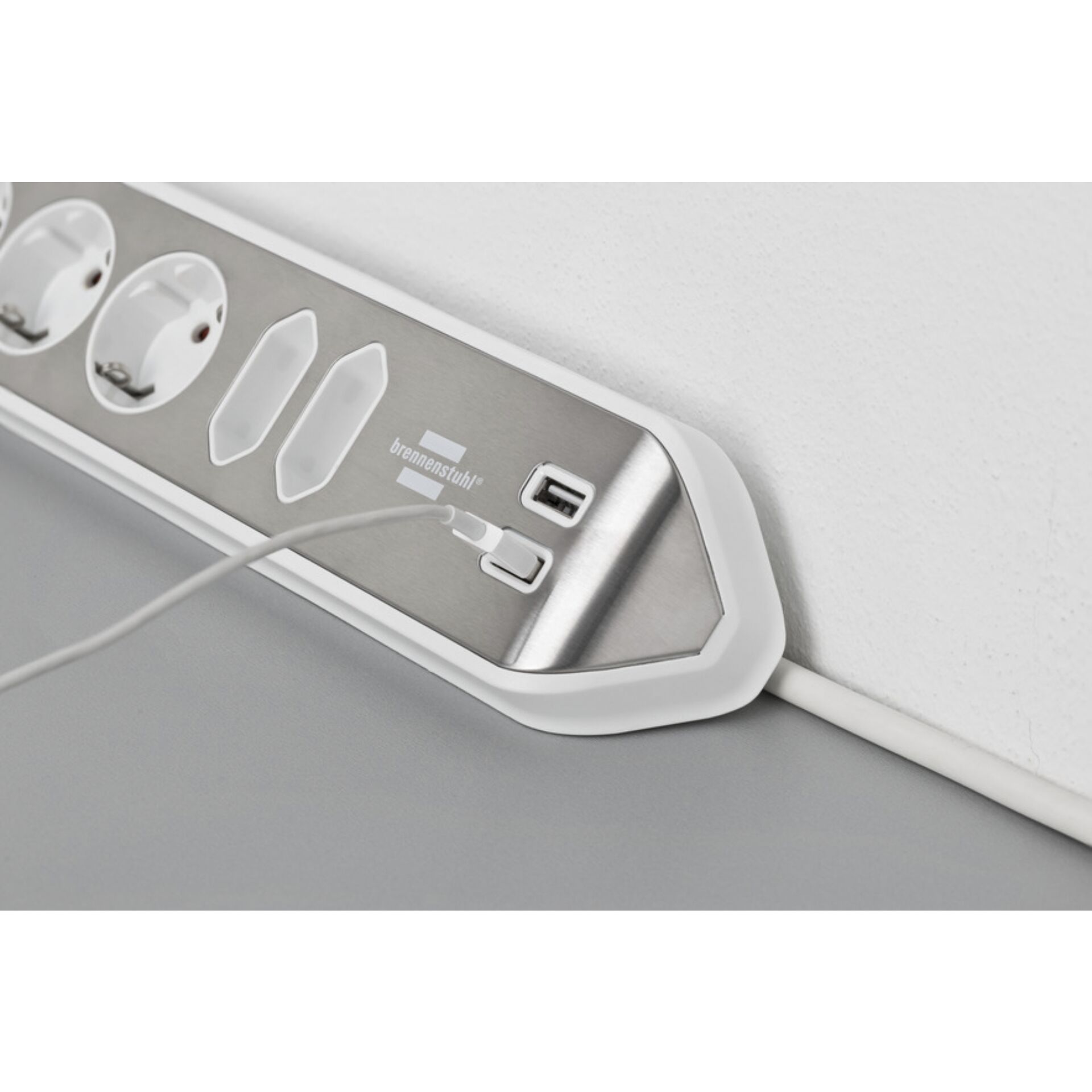 Elektrisches Gerät, Elektrische Steckdose