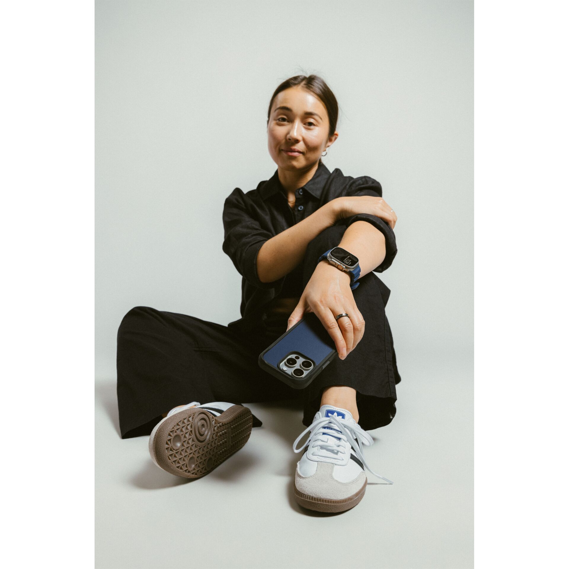 Schuh, Sneaker, Person, Sitzen, Klingeln