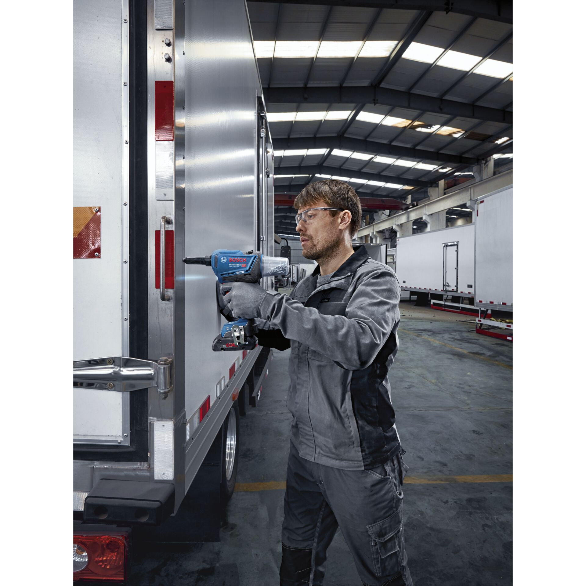 Gerät, Elektrische Bohrmaschine, Werkzeug, Person, Arbeiter