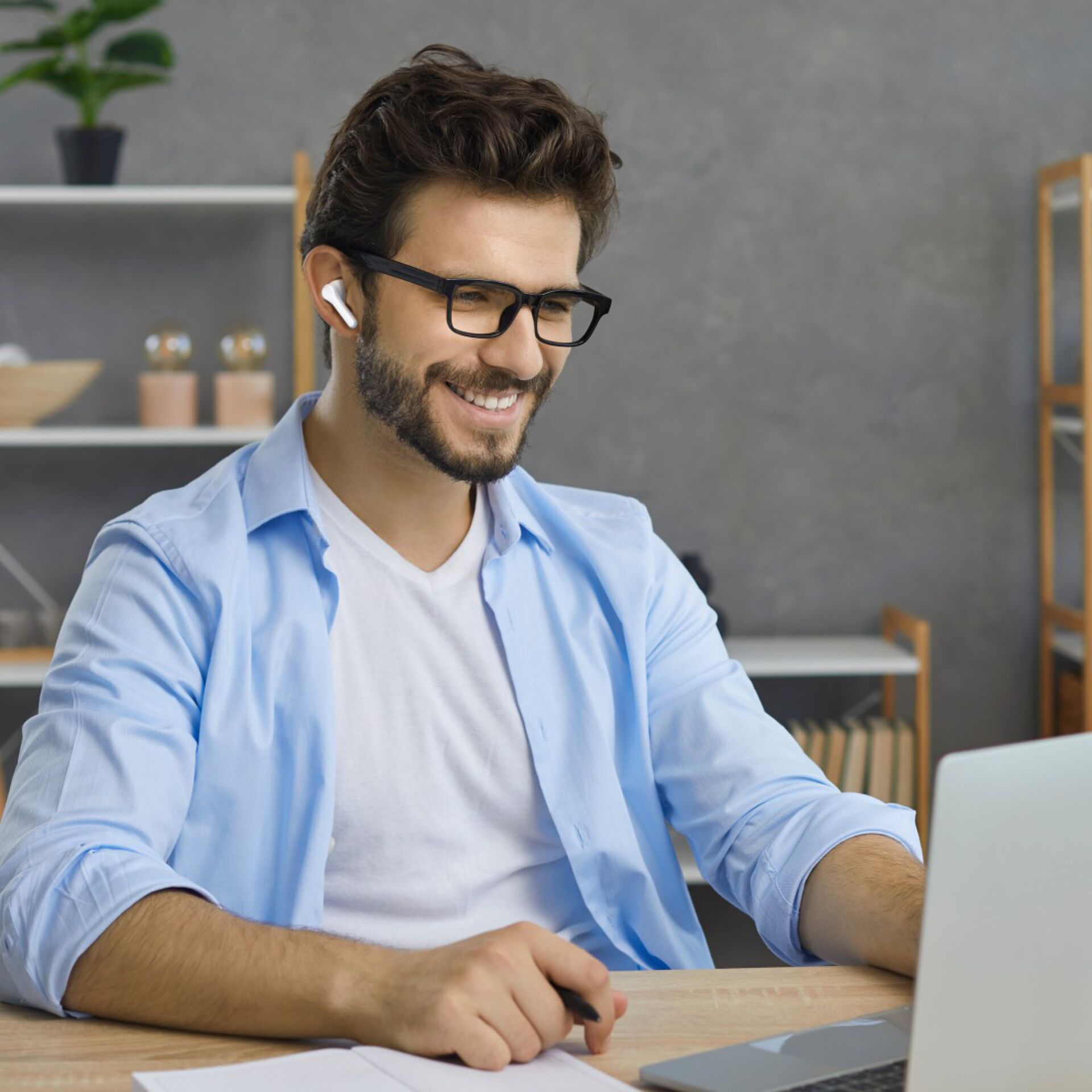 Kopfhörer, Schreibtisch, Laptop, Smarter Look, Arbeitsplatz