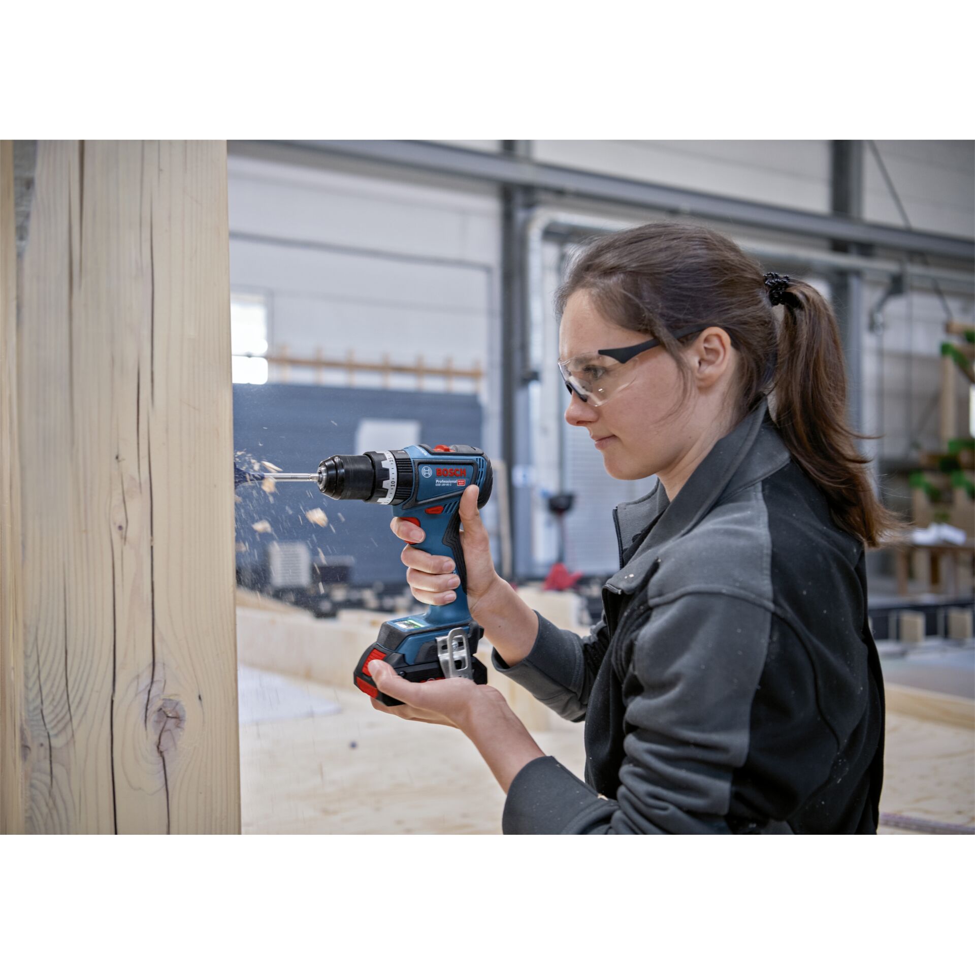 Drinnen, Innenarchitektur, Gerät, Elektrische Bohrmaschine, Werkzeug