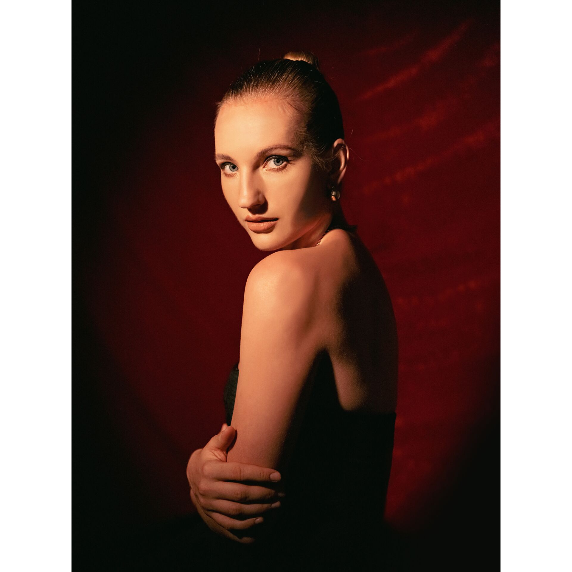 Top, Schulter, Porträt, rote Hintergrund, Abendkleid