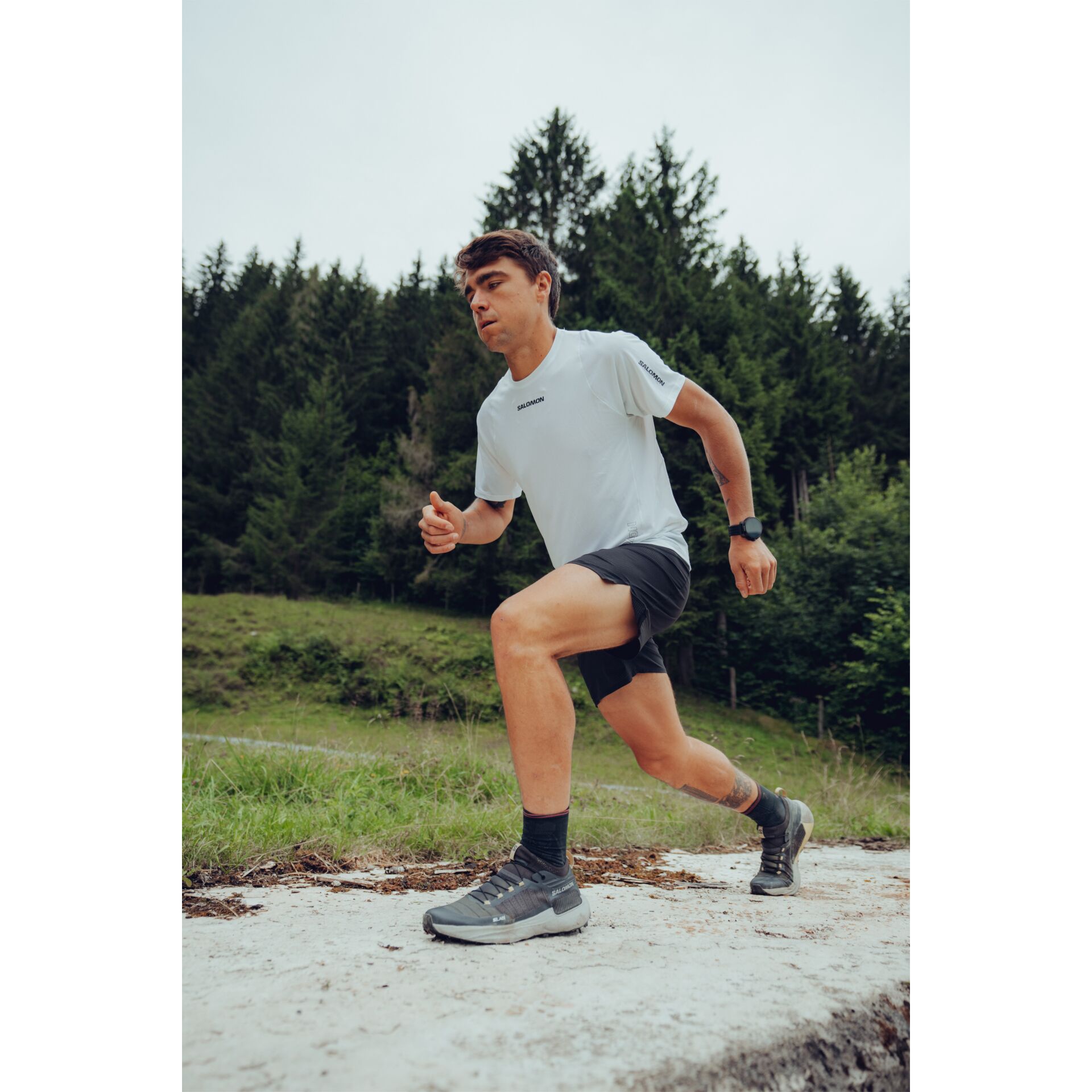 Person, Kleidung, Schuhwerk, Schuh, Armbanduhr