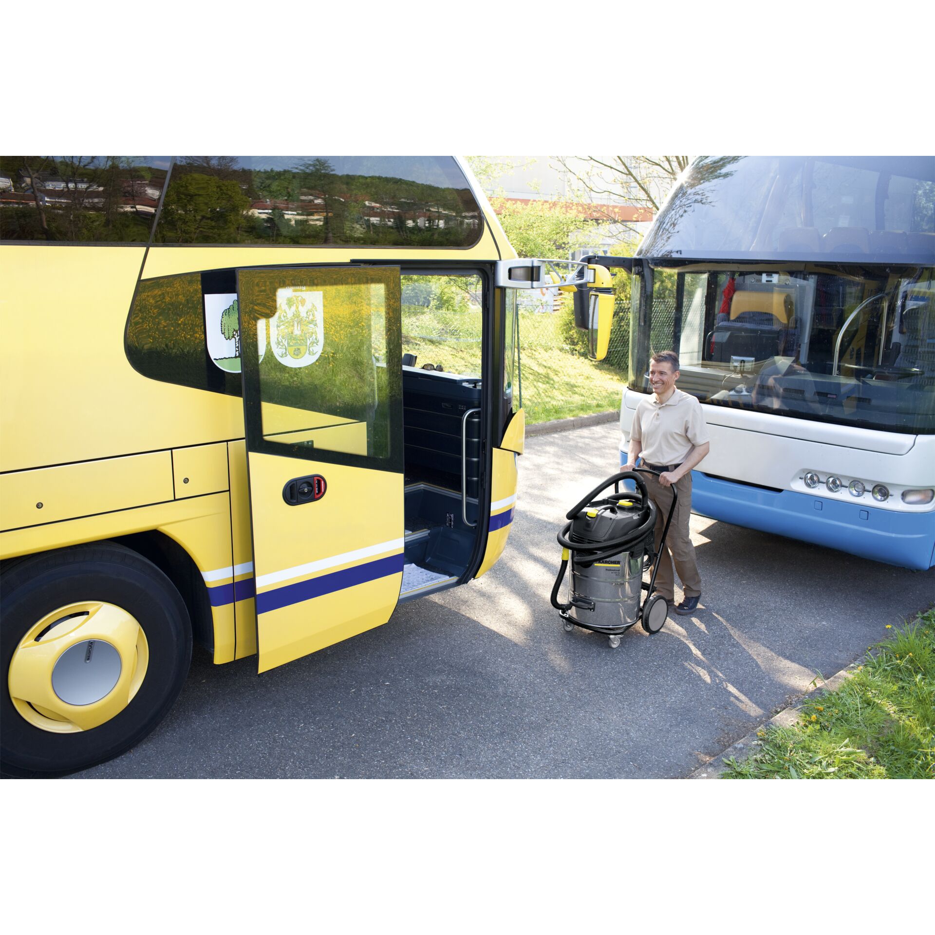 Person, Schuhe, Schuh, Bus, Fahrzeug