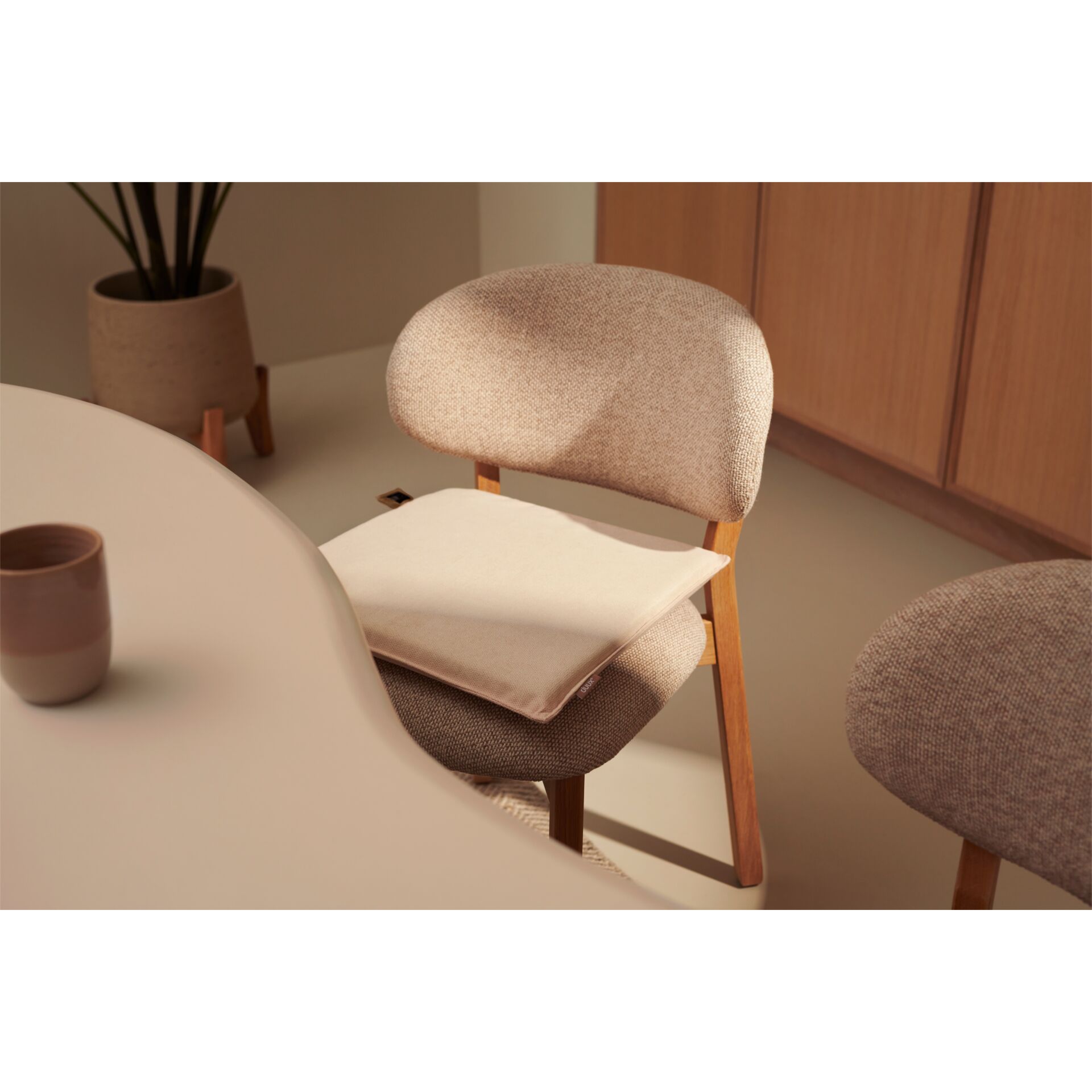 stuhl, stuhlbezug, holzstuhl, kissen, wohnzimmer