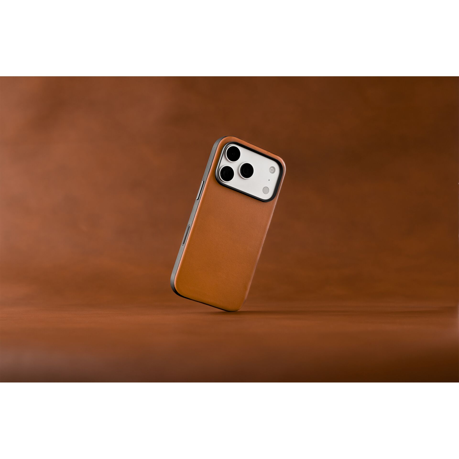 Smartphone, Lederhülle, Braun, Dreifach-Kamera, Rückseite Design