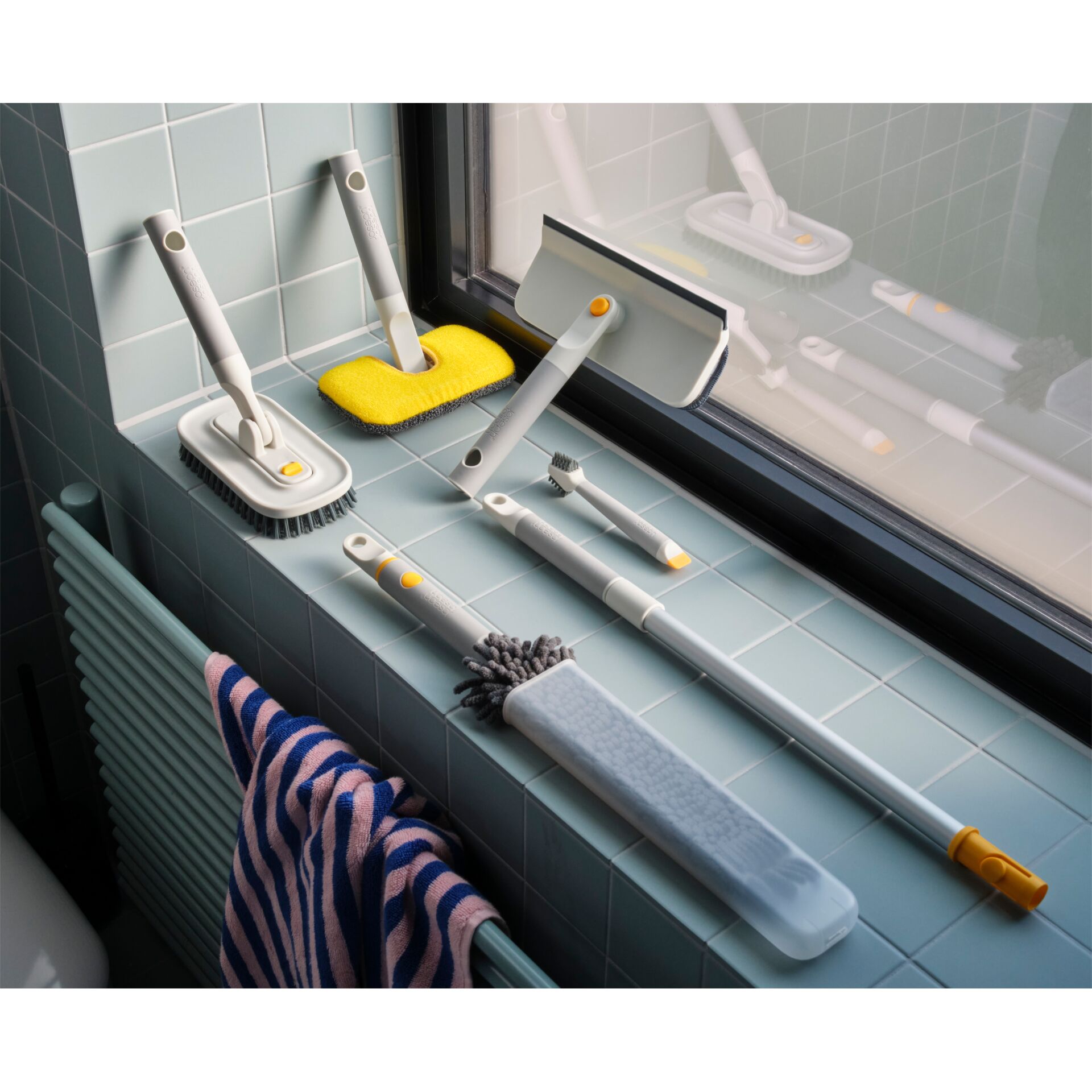 Reinigungswerkzeuge, Fensterbank, Putzset, Schwamm, Bürsten