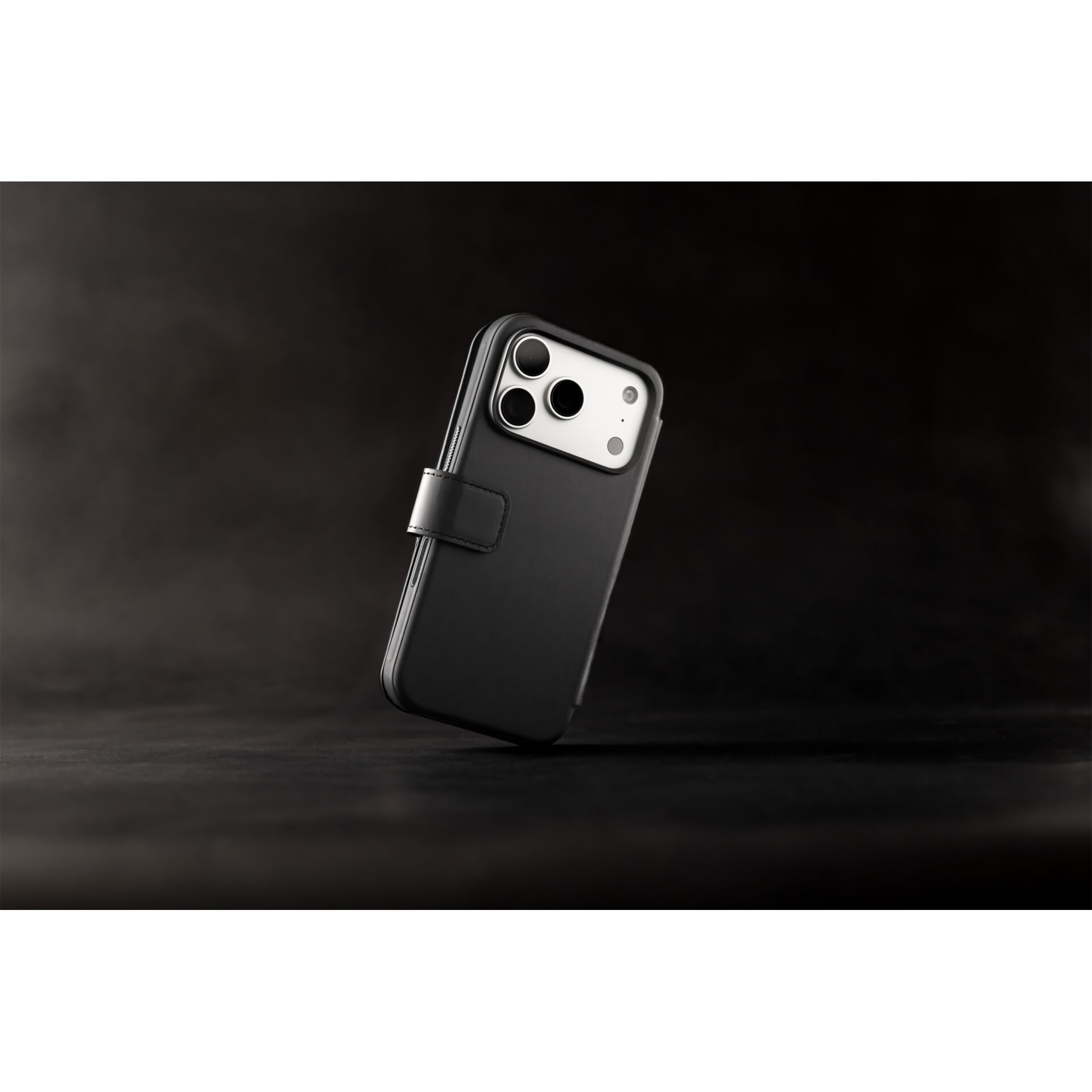 smartphonehülle, handyhülle, schwarz, brieftaschenstil, drei-kamera notch