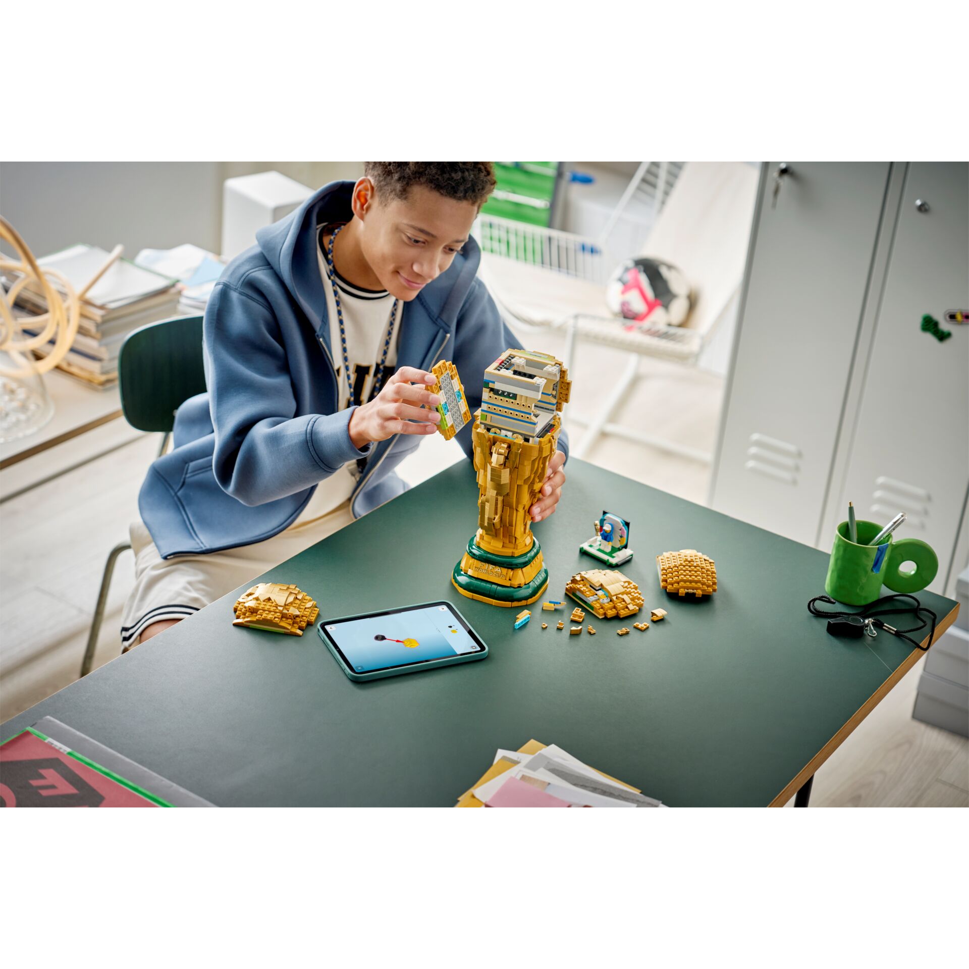 Bauklotz-Bausatz, Kunststoffsteine, Drachenfigur, Tischspiel, Tablet