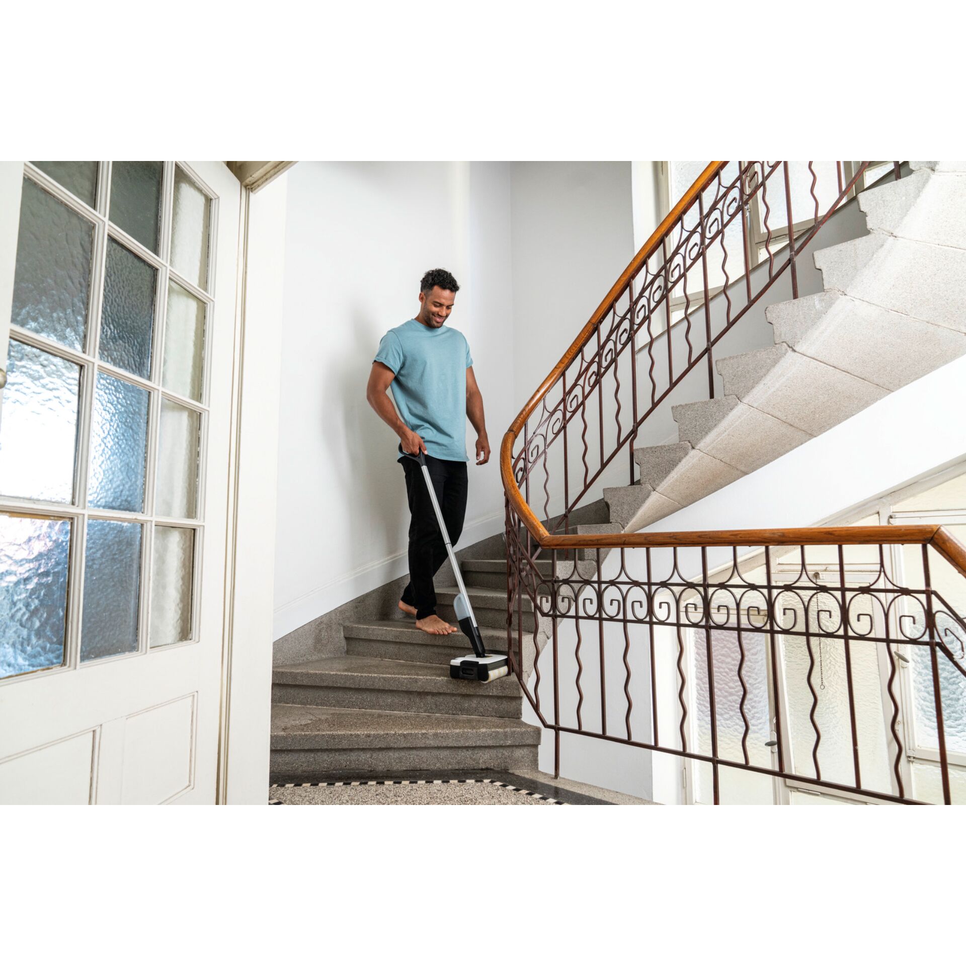 Innenarchitektur, Treppe, Erwachsener, Mann, Person, Innenarchitektur, Treppe, Erwachsener, Mann, Person