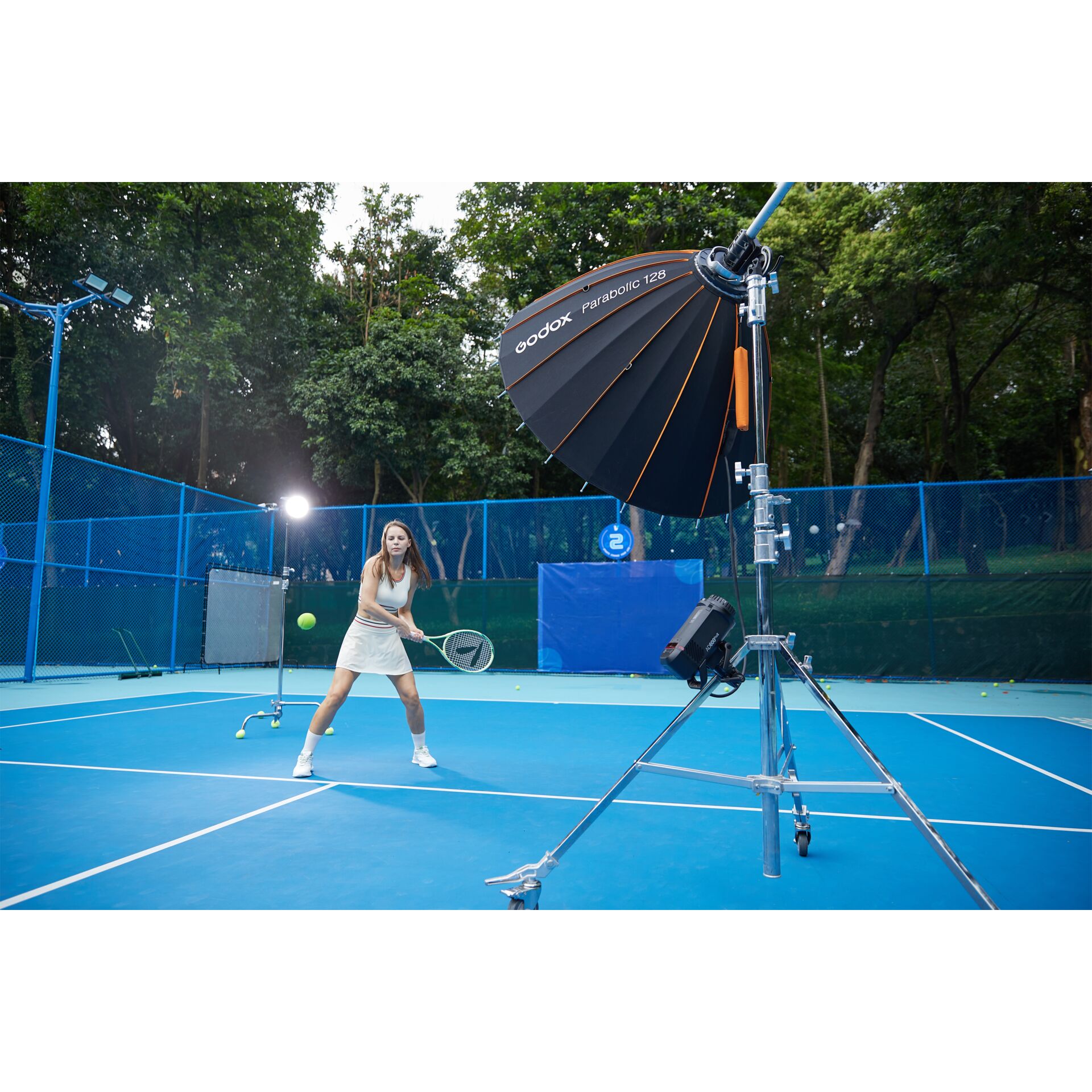 Tennis, Tennisball, Tennisschläger, Person, Schuh