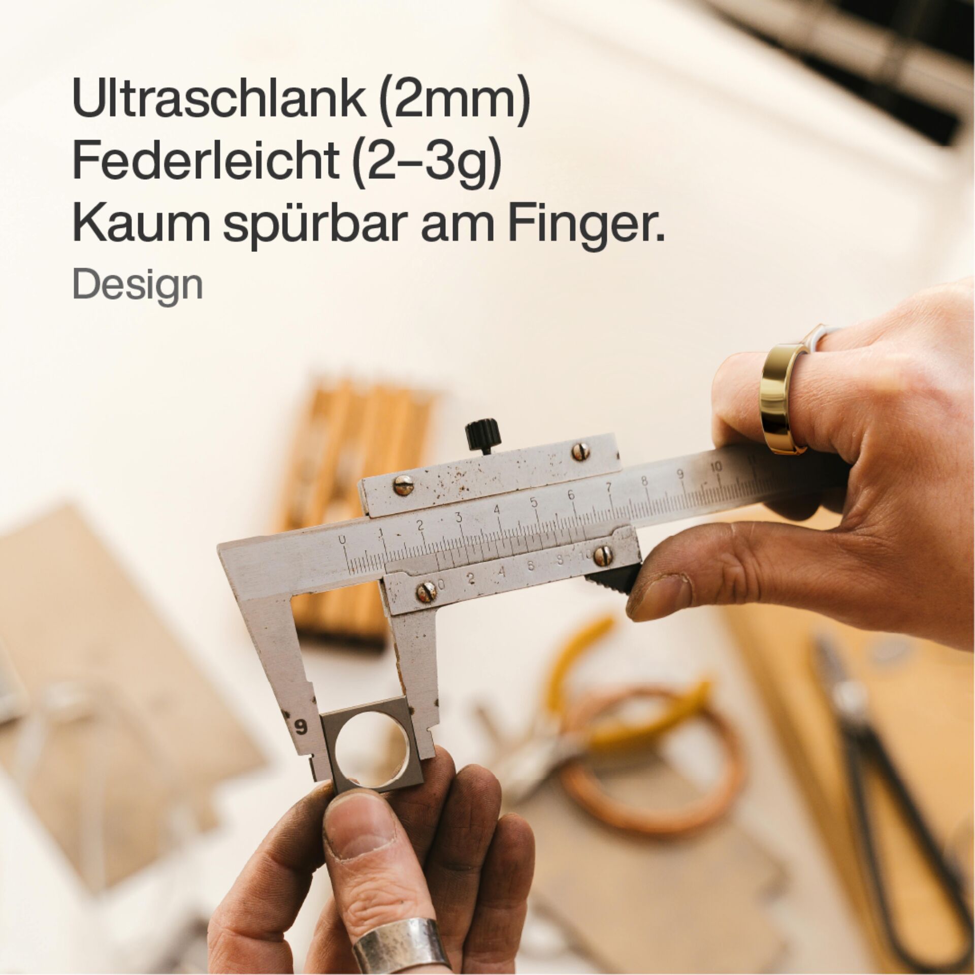 Helme, Erwachsener, Männlich, Mann, Person, Helme, Erwachsener, Männlich, Mann, Person, Körperteil, Finger, Hand, Person