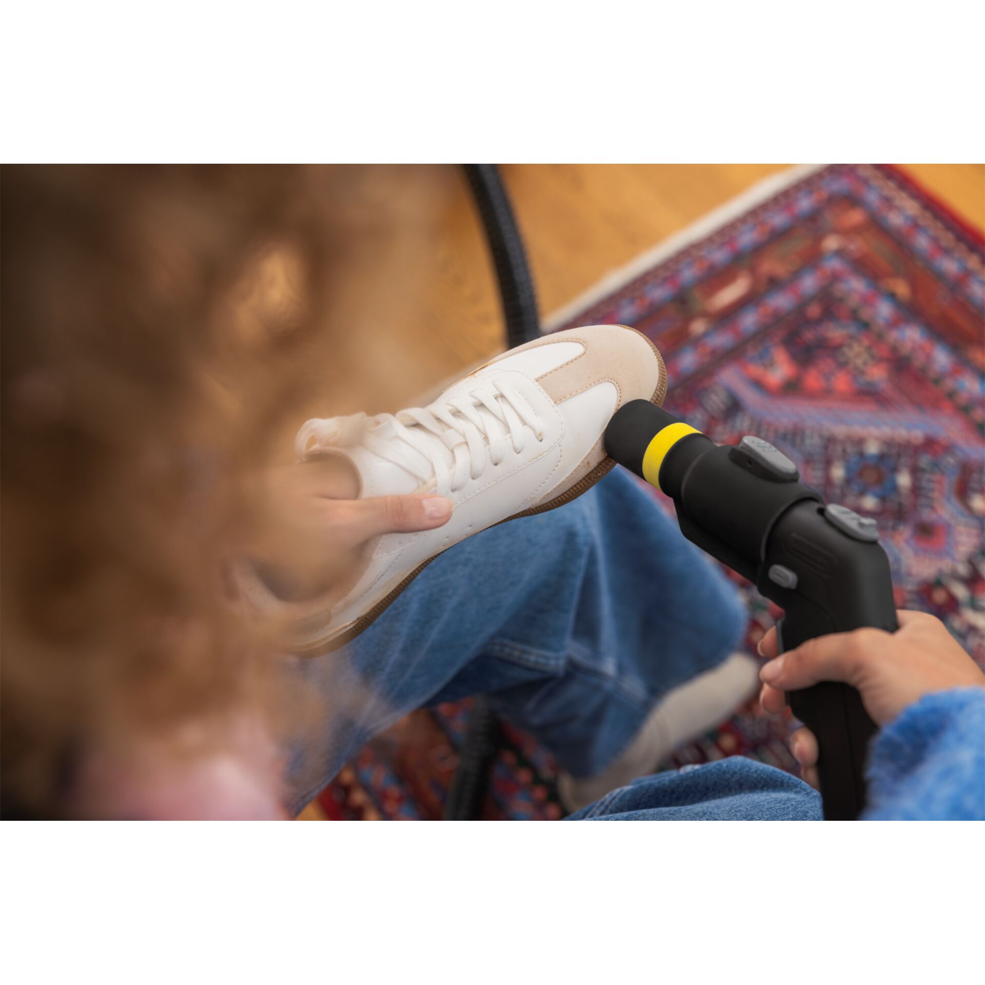 Schuhwerk, Schuh, Sneaker, Innenarchitektur, Person