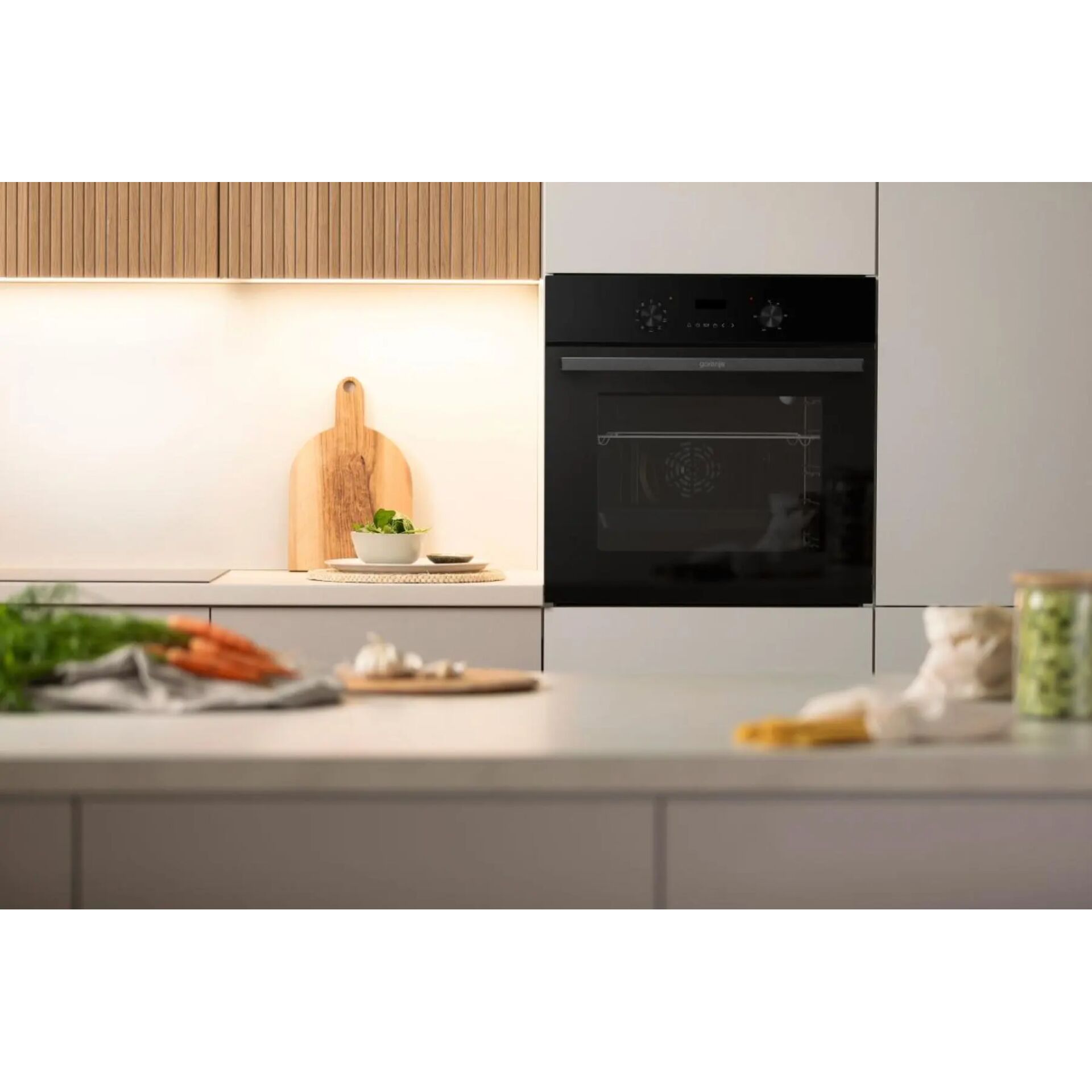 Oven eingebaut, Backofen, Küchenofen, schwarzer Ofen, elektrischer Ofen