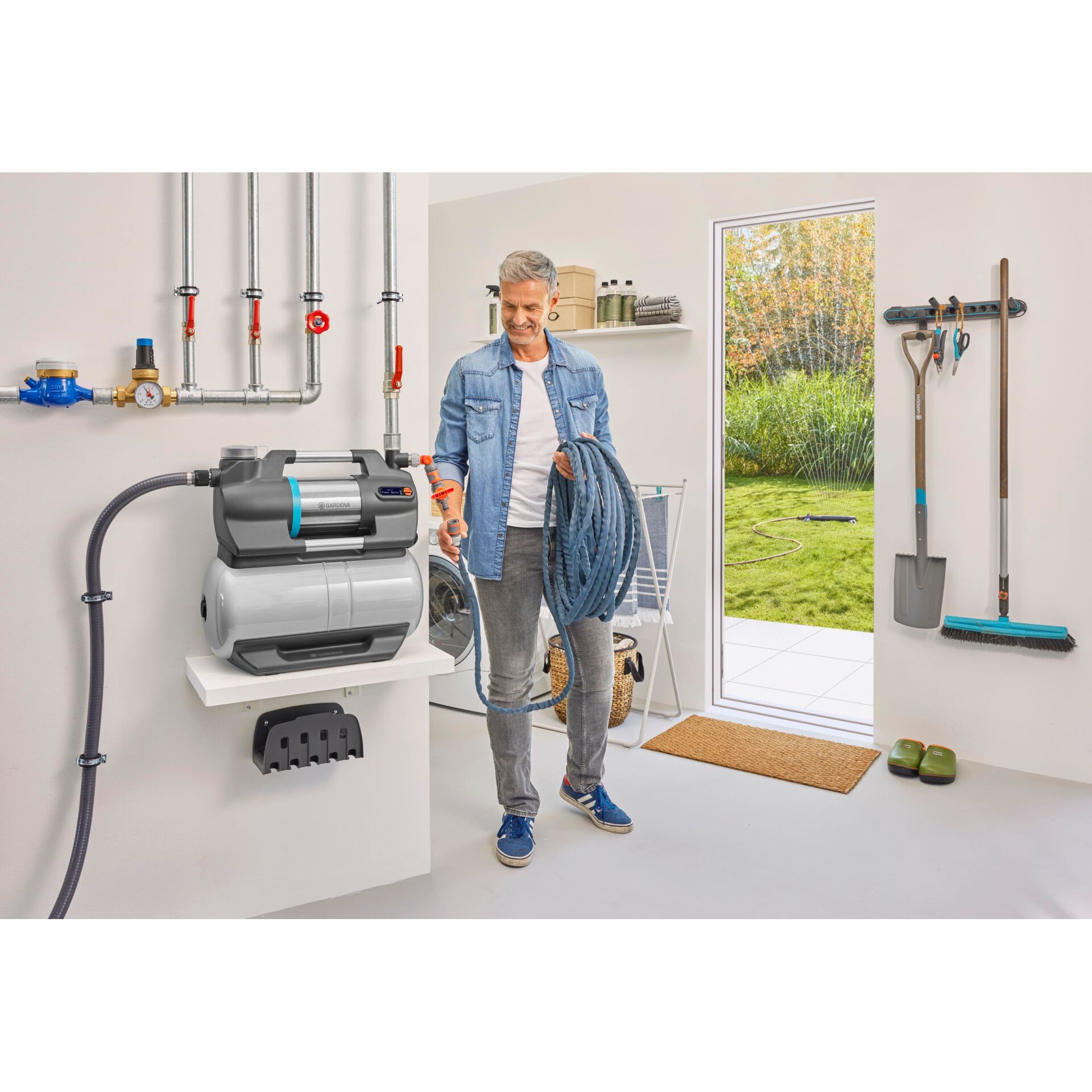 Drinnen, Innenarchitektur, Schaufel, Hosen, Person