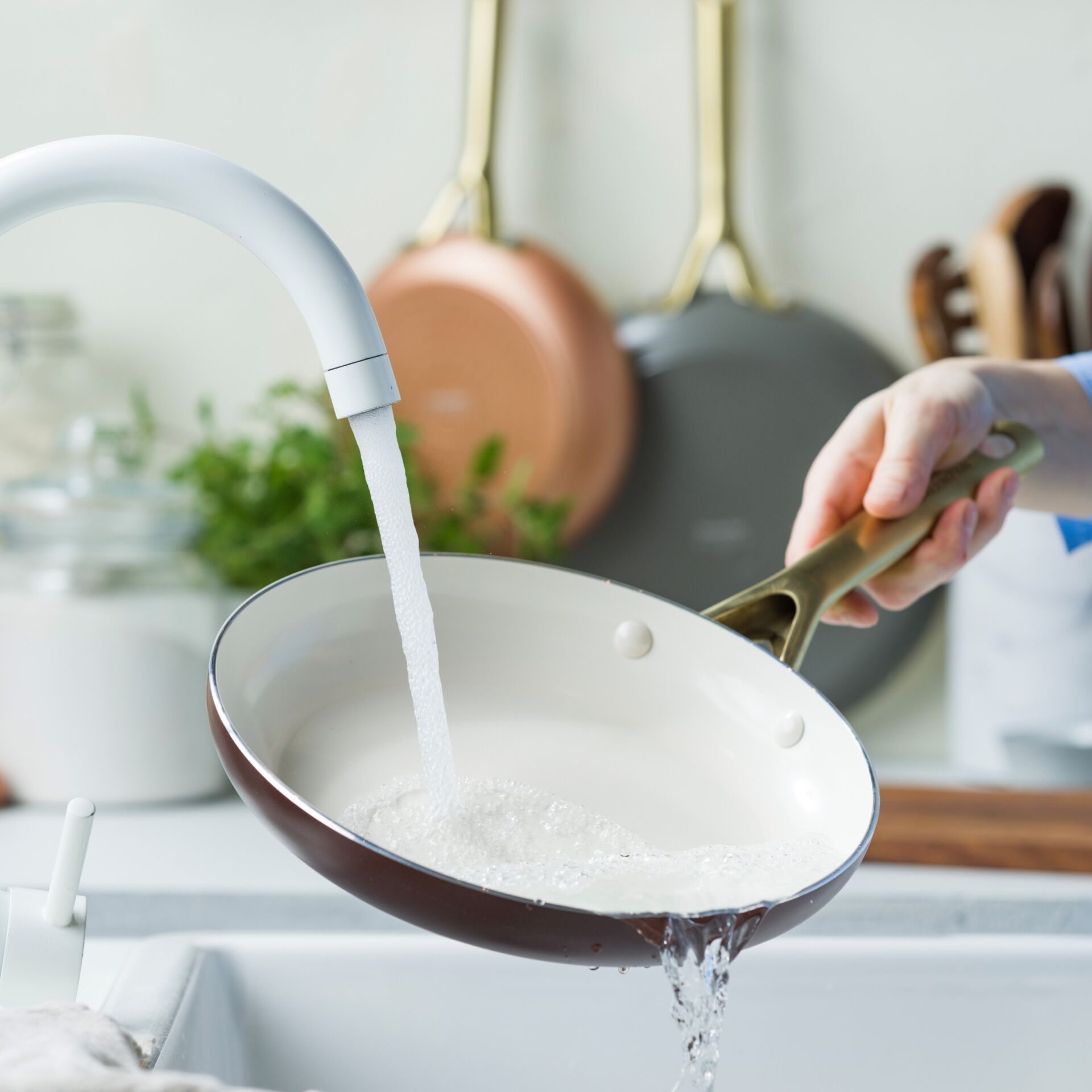 Pfannenspüler, Kochgeschirr, Pfanne, Spüle, Wasserhahn