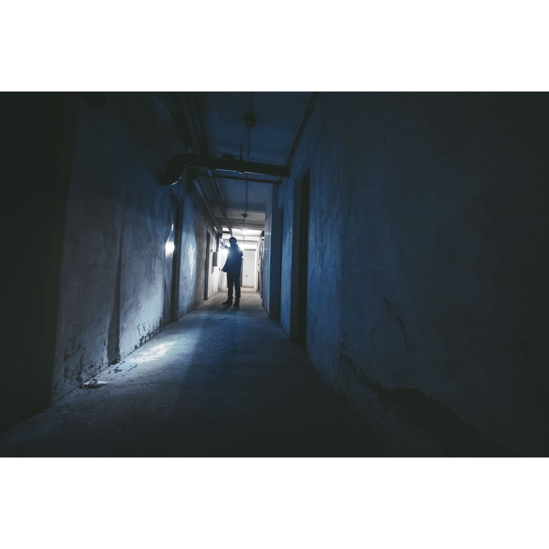 Drinnen, Korridor, Straße, Städtisch, Person