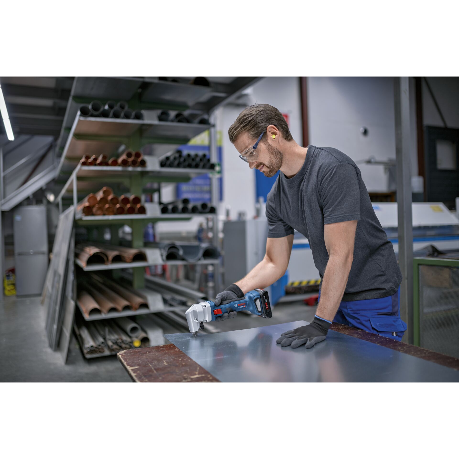 Handschuh, Elektrische Bohrmaschine, Erwachsener, Mann, Person