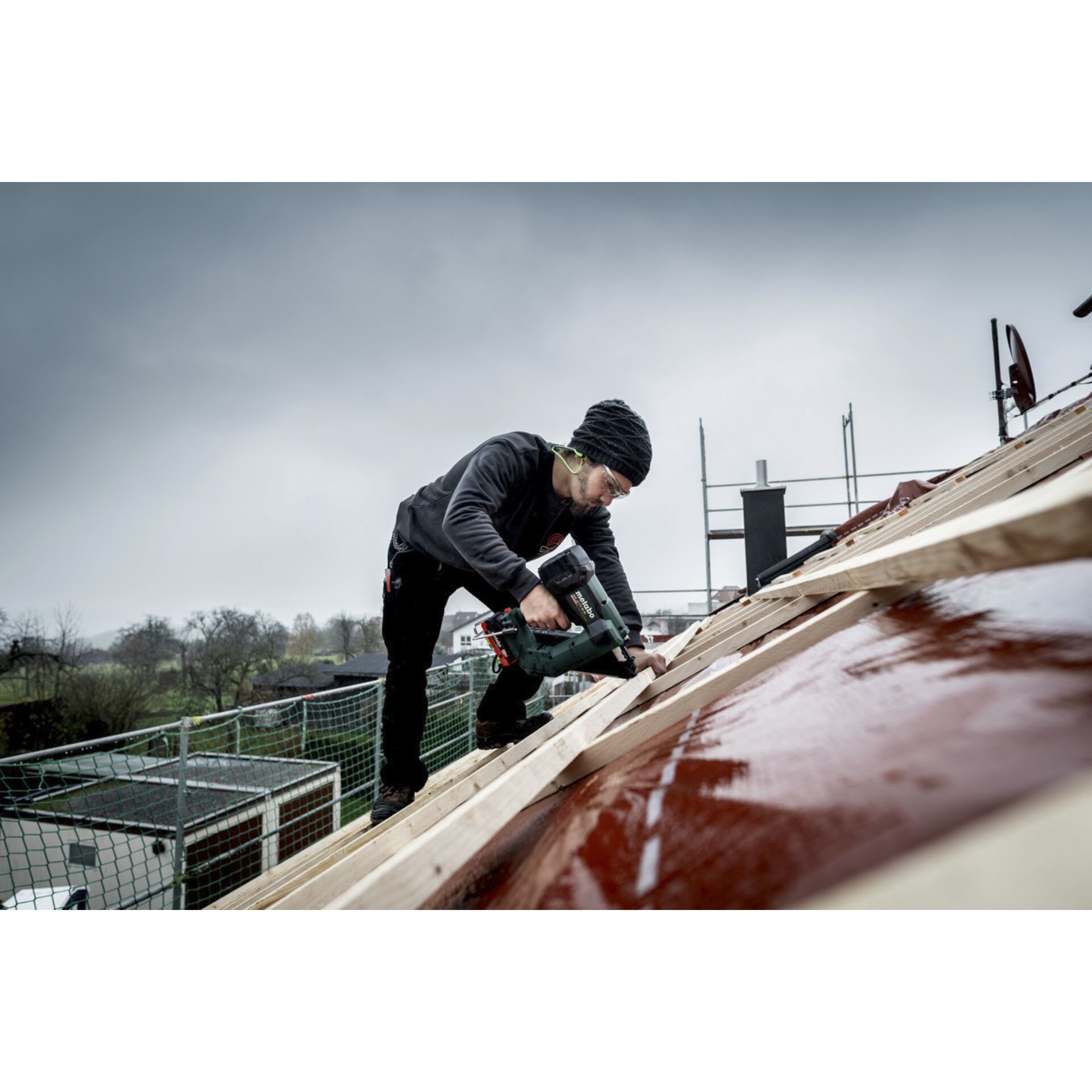 Person, Arbeiter, Schuhe, Schuh, Elektrische Bohrmaschine