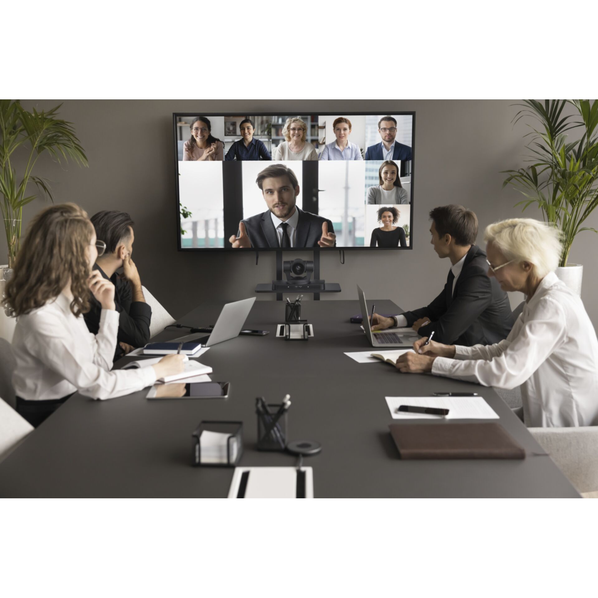 Überwachen, Konversation, Person, Drinnen, Laptop, Überwachen, Konversation, Person, Drinnen, Laptop