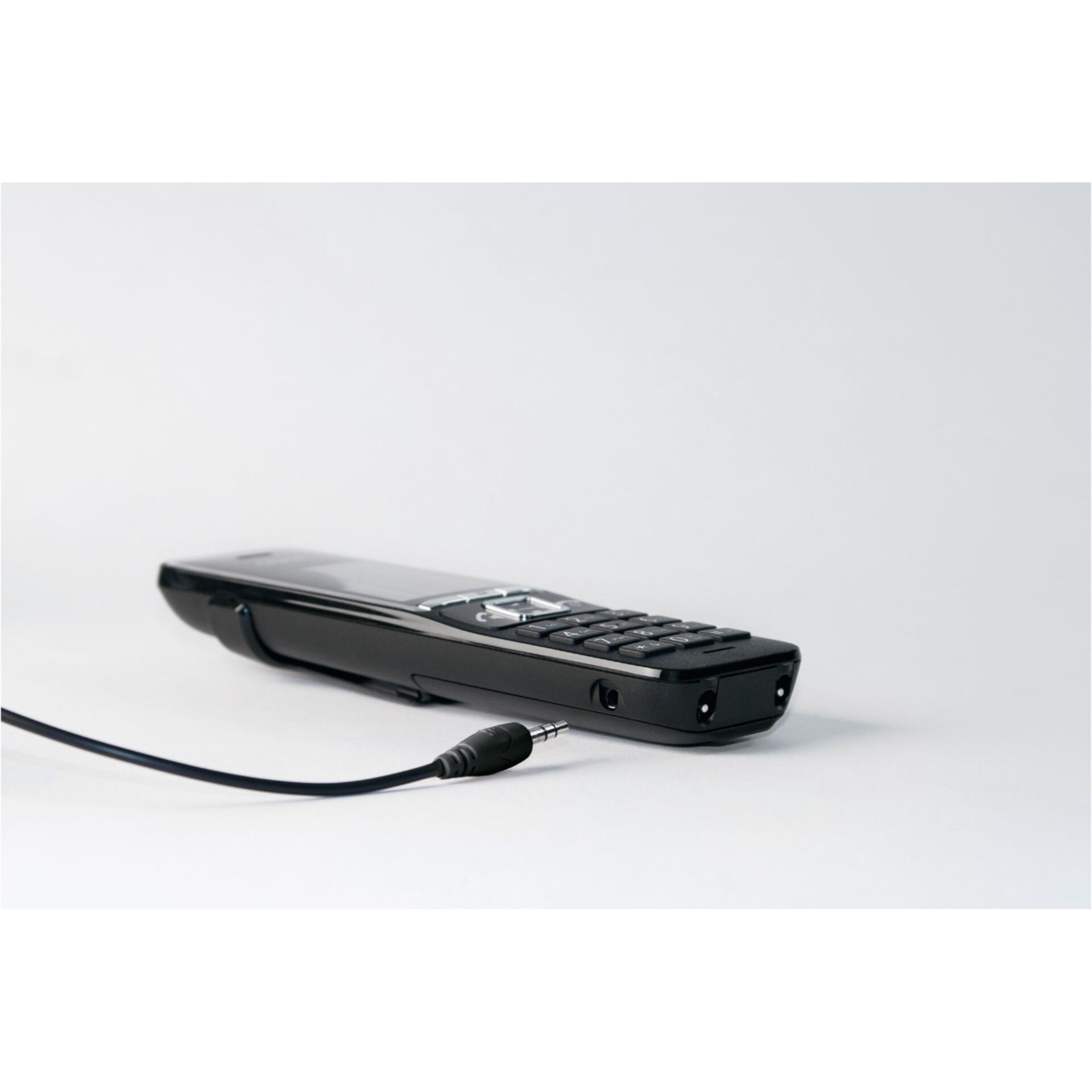 Telefon, Klingeltelefon, Tastatur, Anschlusskabel, schwarz