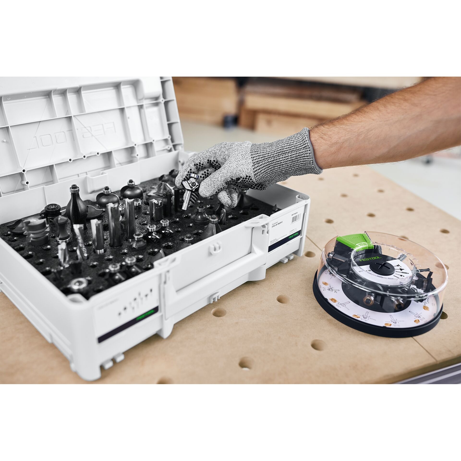 Bekleidung, Handschuh, Drinnen, Innenarchitektur