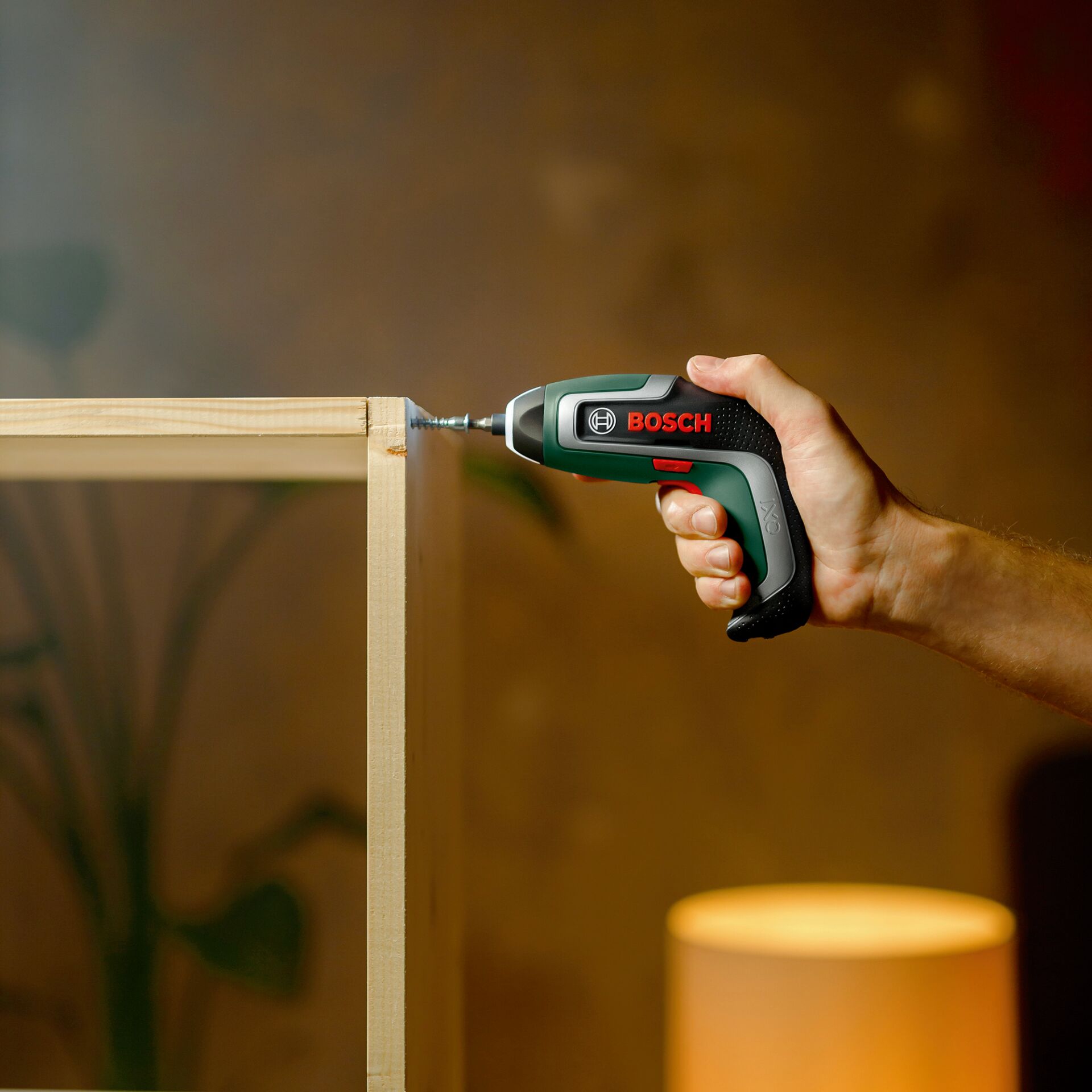 Gerät, Elektrische Bohrmaschine, Werkzeug