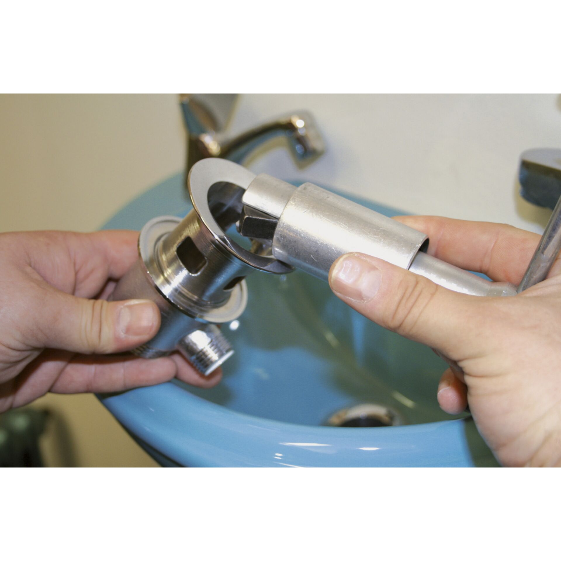 Sinken, Waschbeckenhahn