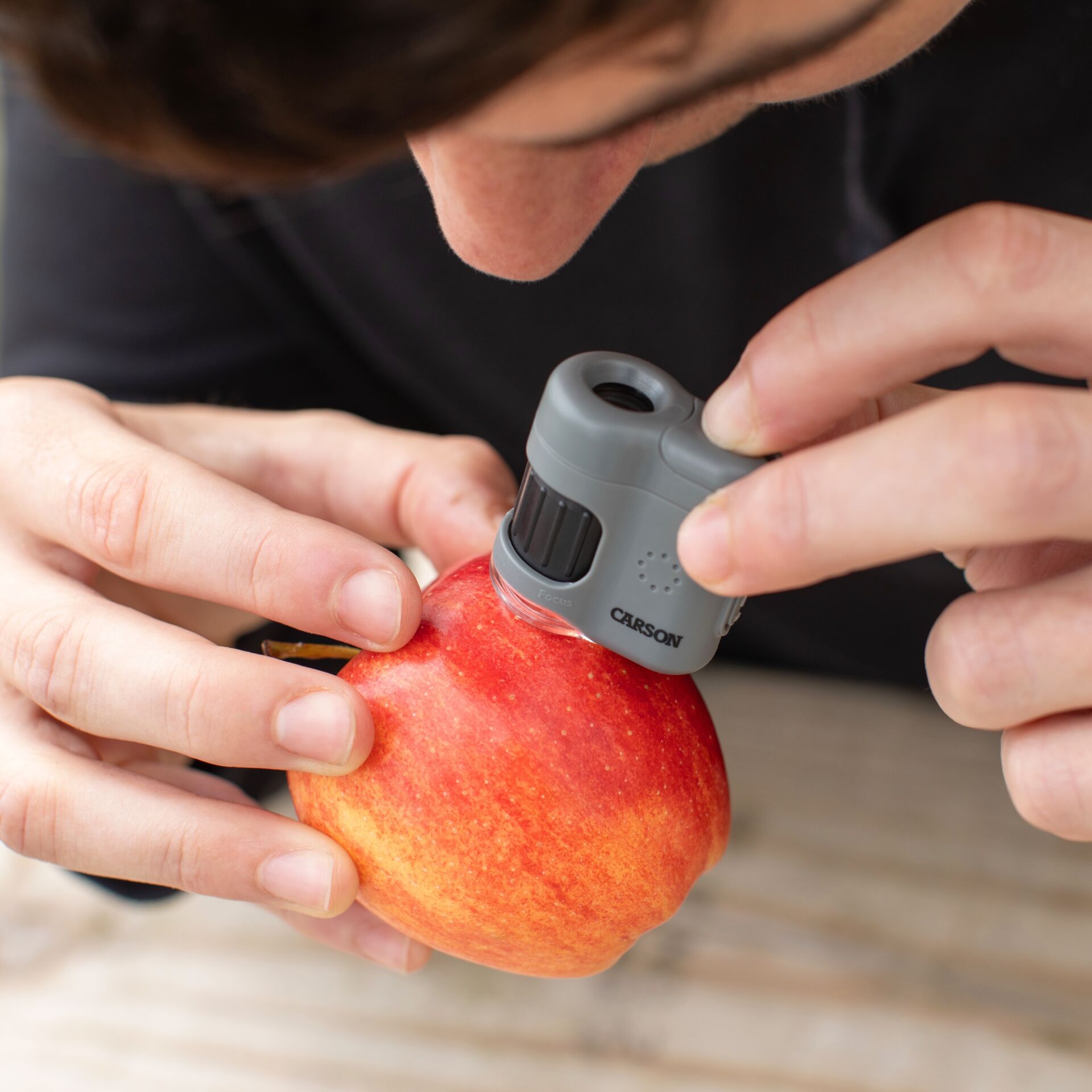 Küchenschäler, Küchenutensil, Schälen, Person, Küchenschäler, Küchenutensil, Schälen, Person