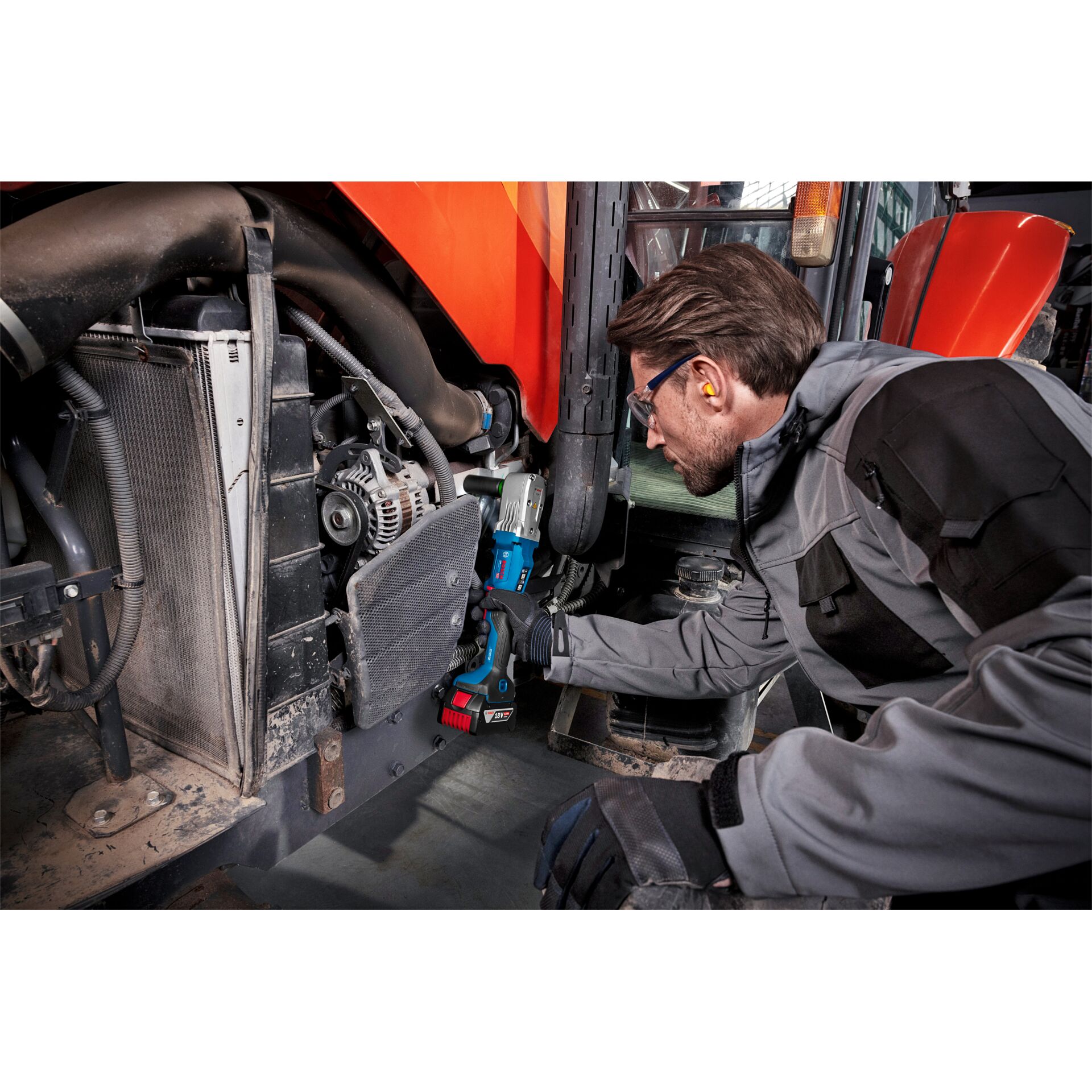 Kfz-Werkstatt, Reparatur, Betriebswerkzeug, Schraubenausrüstung, Kraftfahrzeugmotor