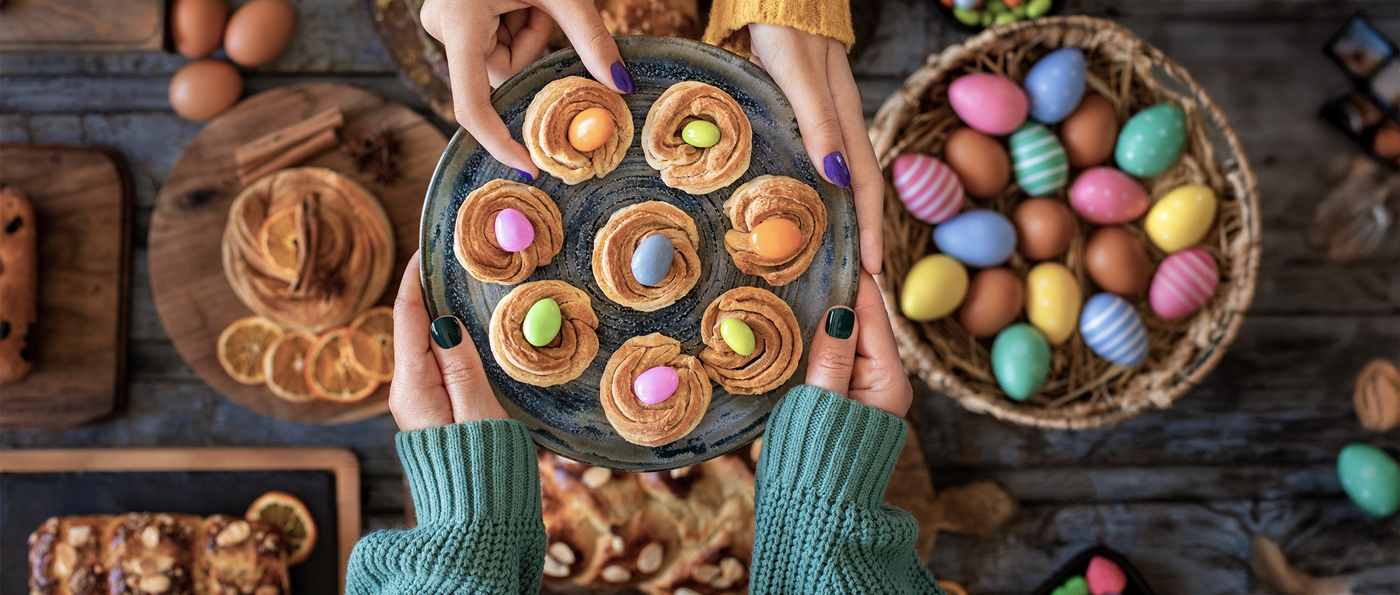 Osterplätzchen, Kekse, Mini-Törtchen, pastellfarben, Eierverzierung